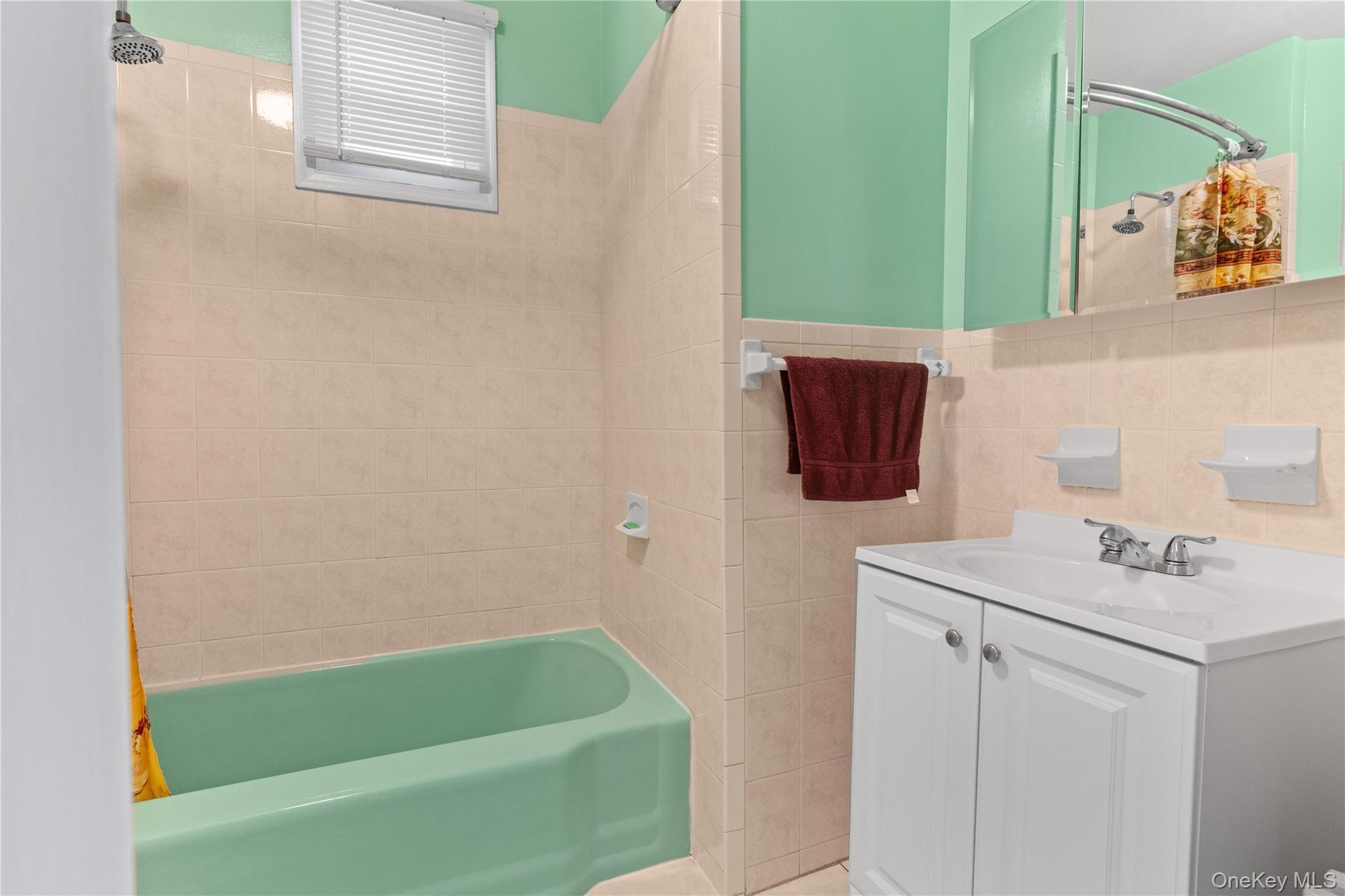 Single Family Wendover Road Westchester County, NY 10705, MLS-1019872-21