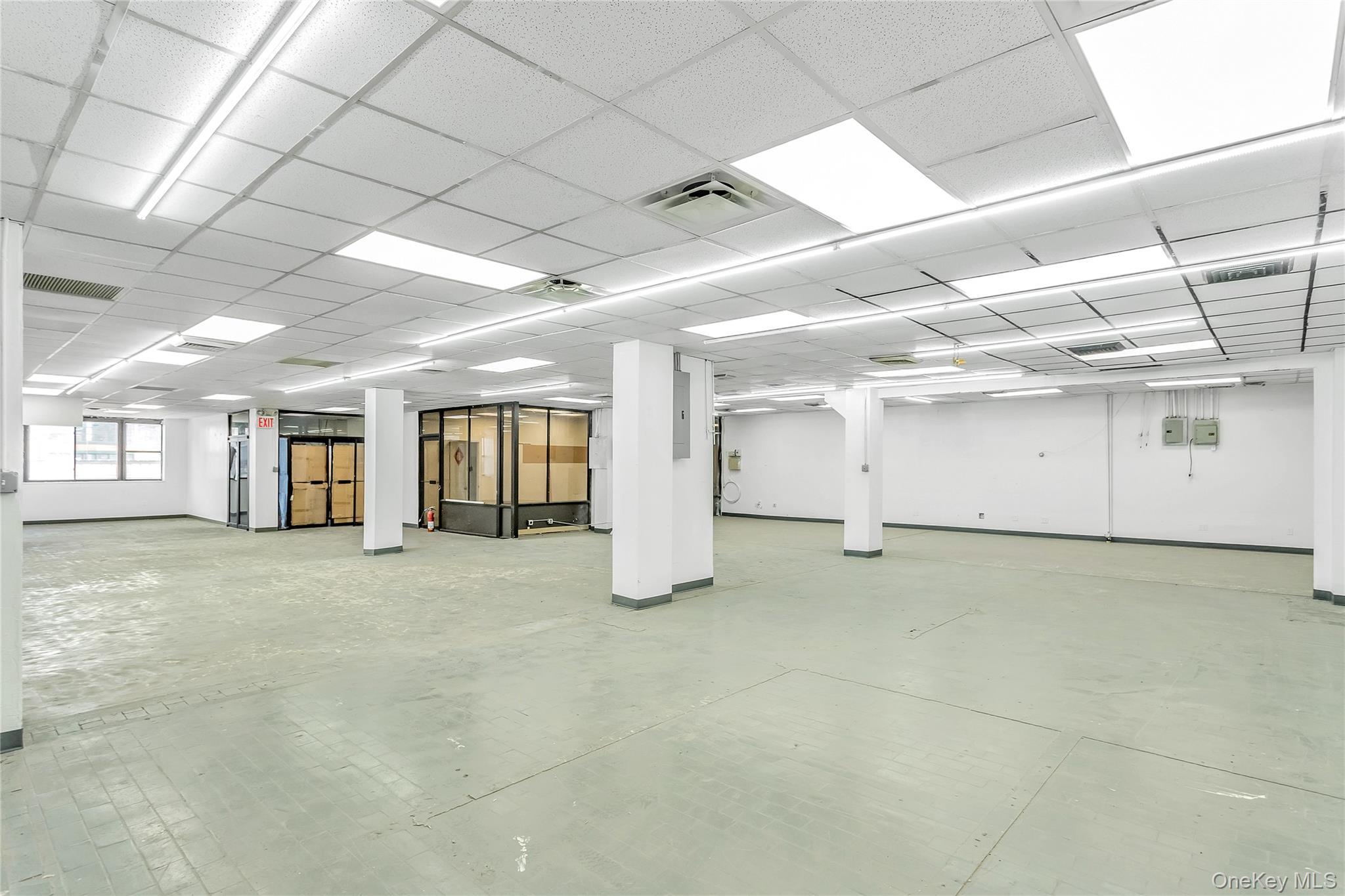 Commercial Lease Queens Boulevard Street Queens, NY 11101, MLS-1019898-2