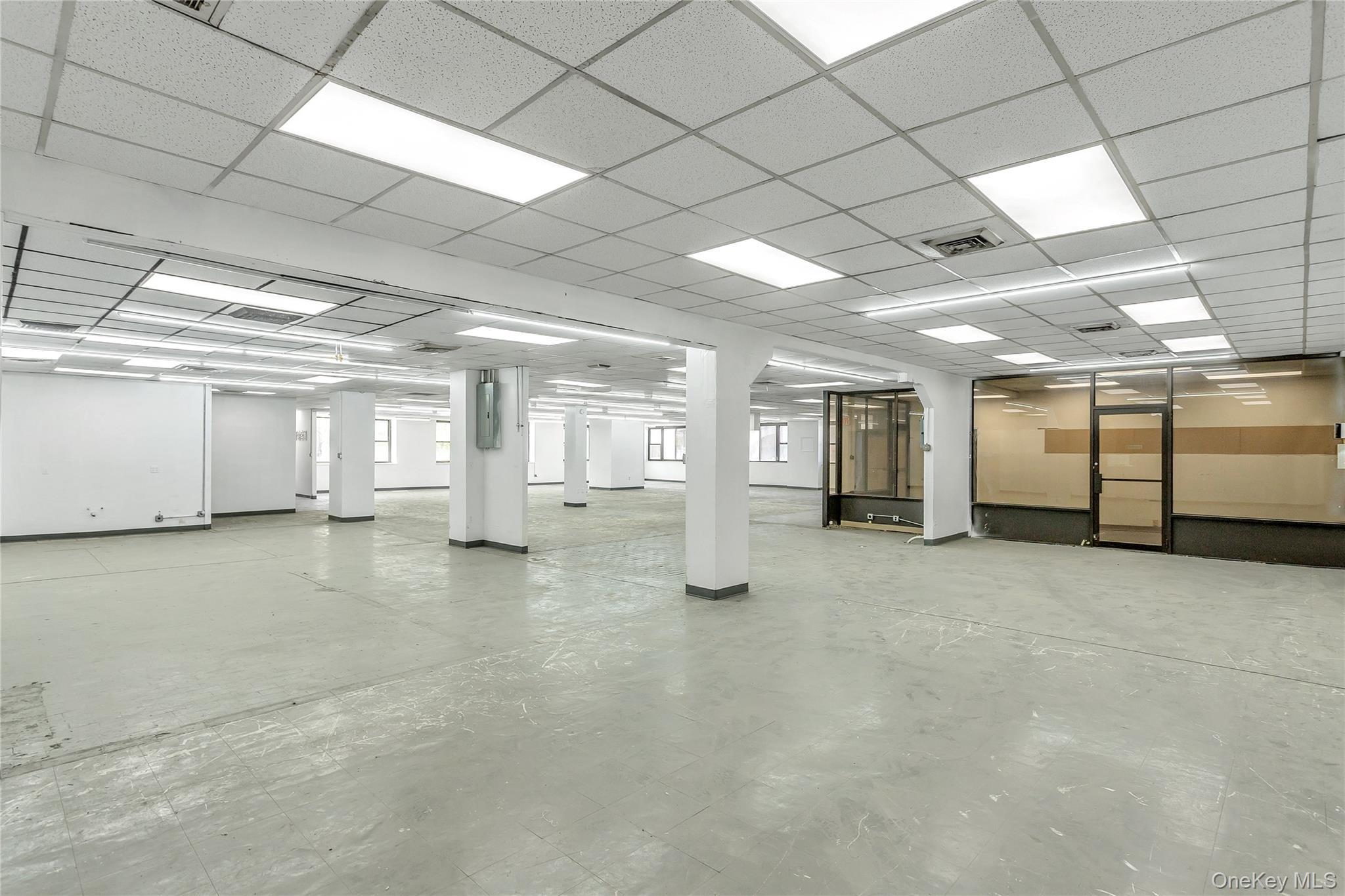Commercial Lease Queens Boulevard Street Queens, NY 11101, MLS-1019898-5