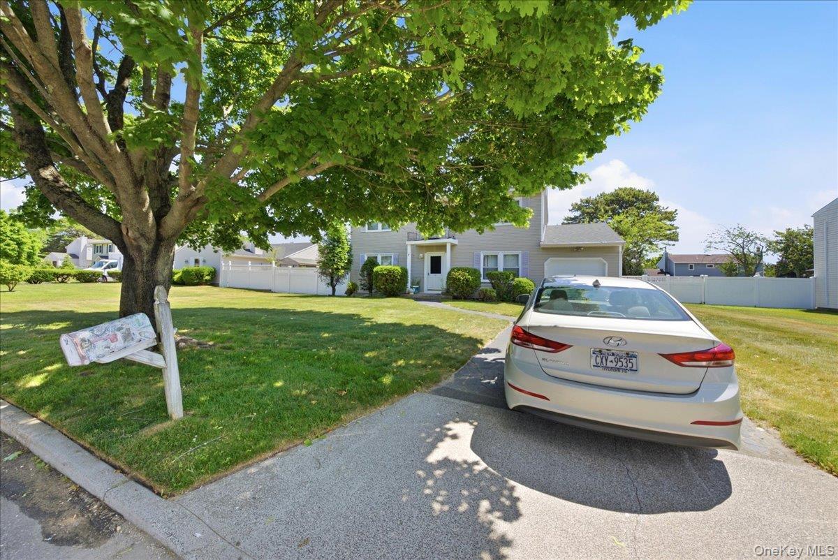 Single Family Apple Blossom Lane Suffolk County, NY 11772, MLS-1019899-25