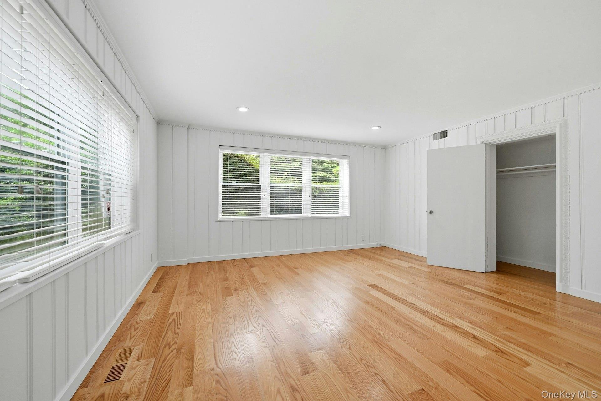 Single Family Upper Drive Suffolk County, NY 11743, MLS-1019906-16
