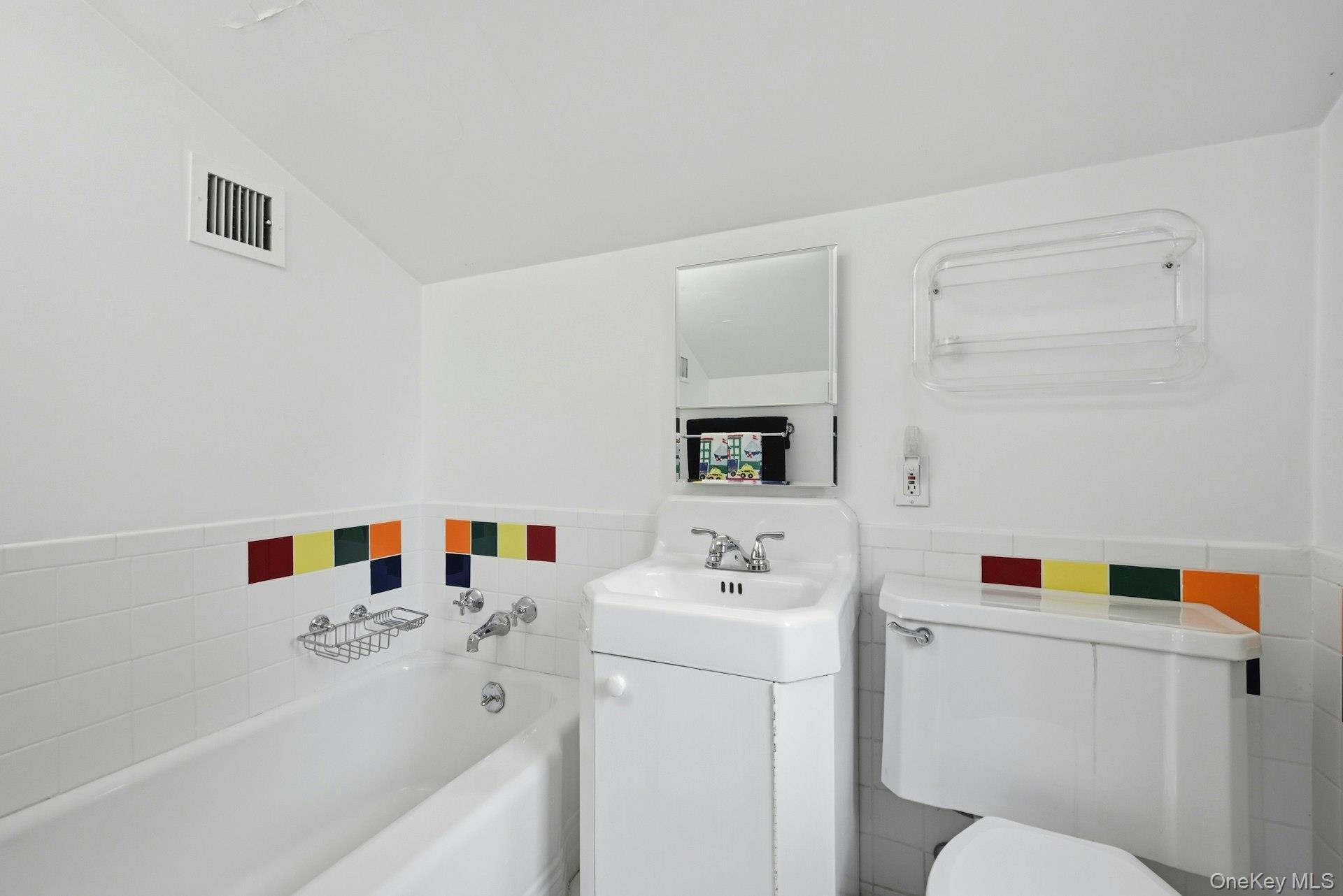 Single Family Upper Drive Suffolk County, NY 11743, MLS-1019906-20