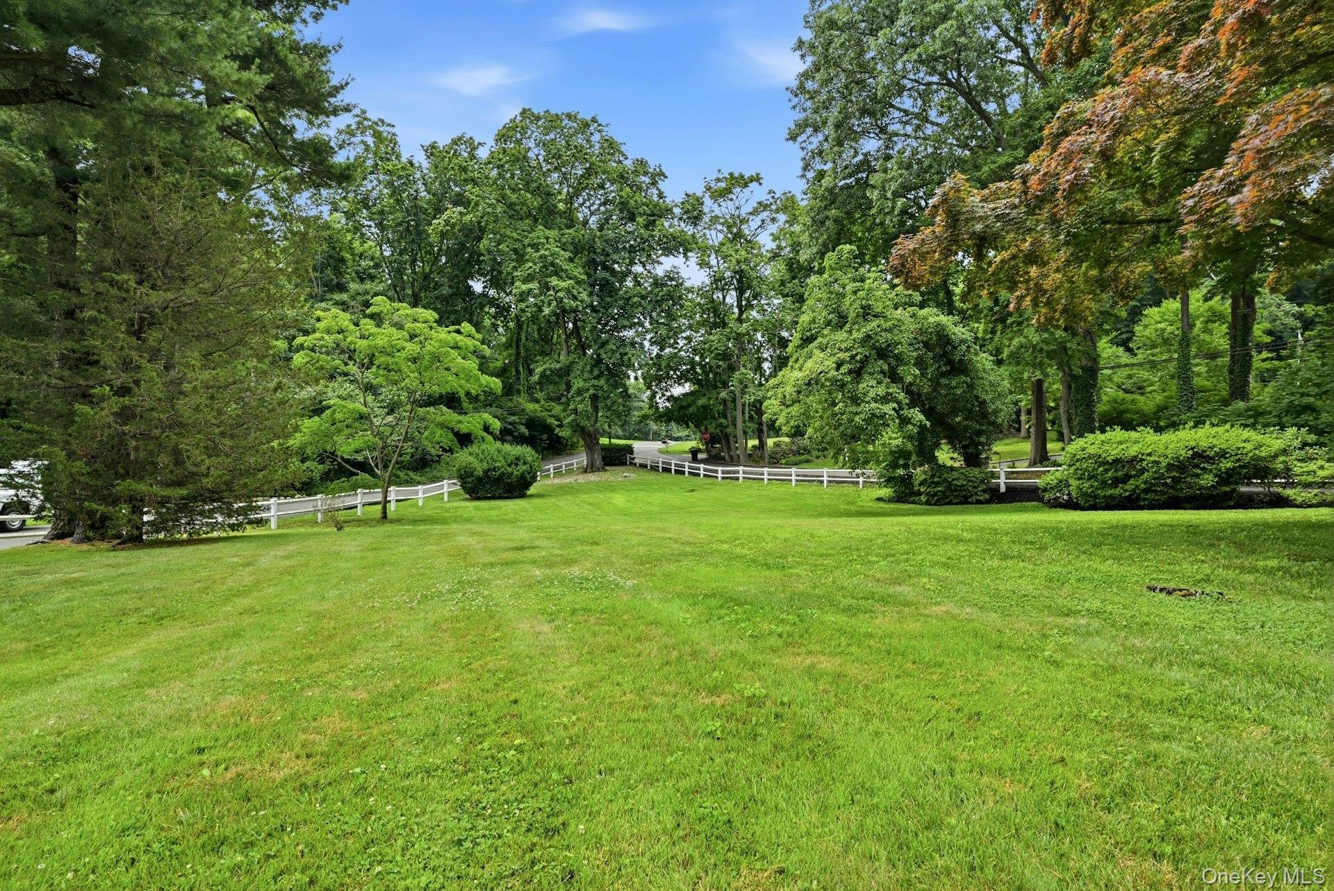 Single Family Upper Drive Suffolk County, NY 11743, MLS-1019906-25