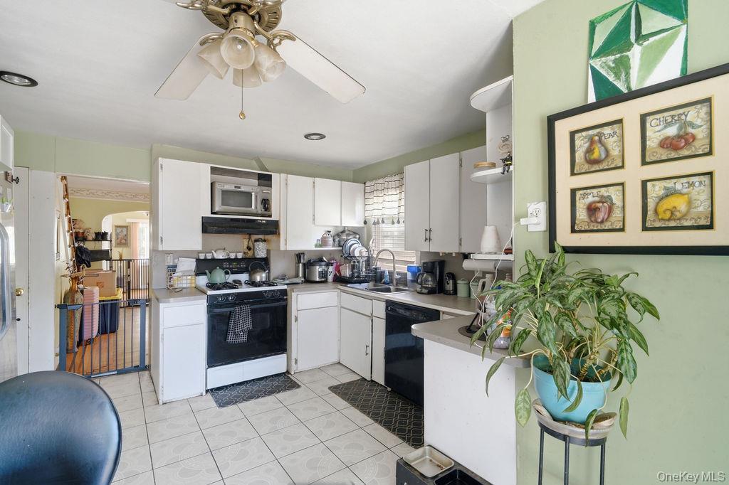 Single Family 171st Street Queens, NY 11434, MLS-1019907-11