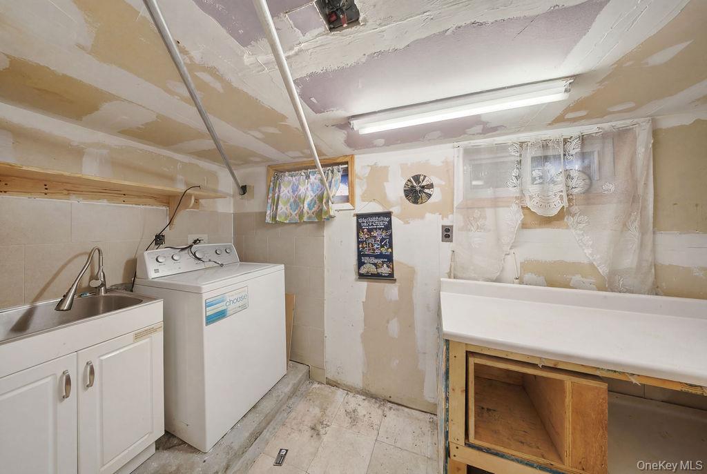 Single Family 171st Street Queens, NY 11434, MLS-1019907-17