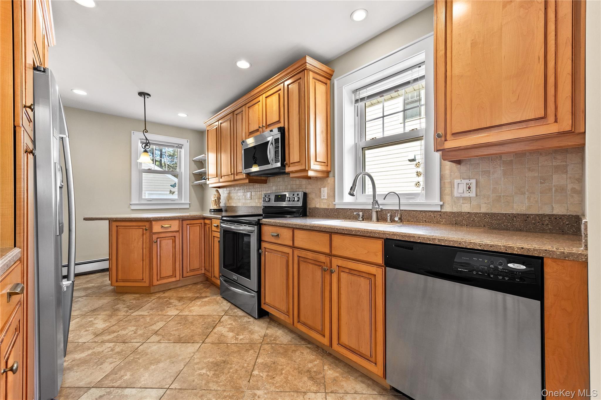 Single Family Pershing Avenue Nassau County, NY 11560, MLS-1019915-15