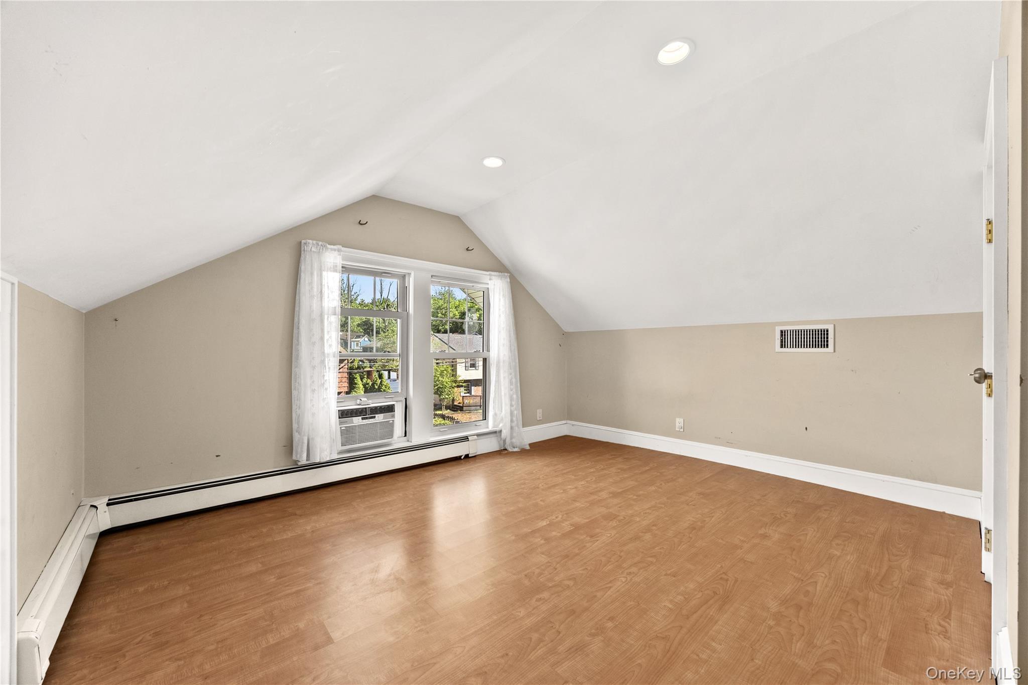 Single Family Pershing Avenue Nassau County, NY 11560, MLS-1019915-23