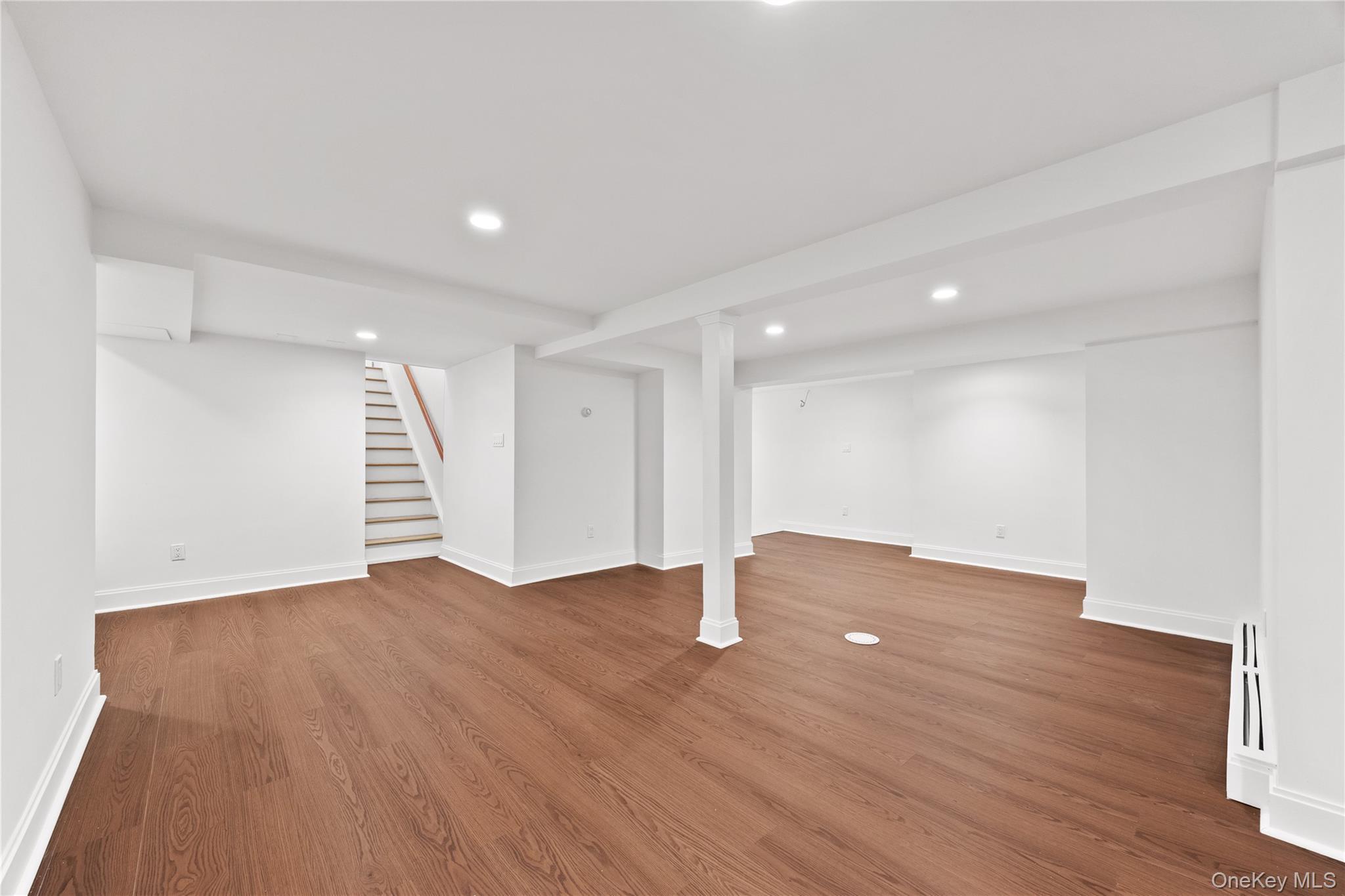 Single Family Pershing Avenue Nassau County, NY 11560, MLS-1019915-25
