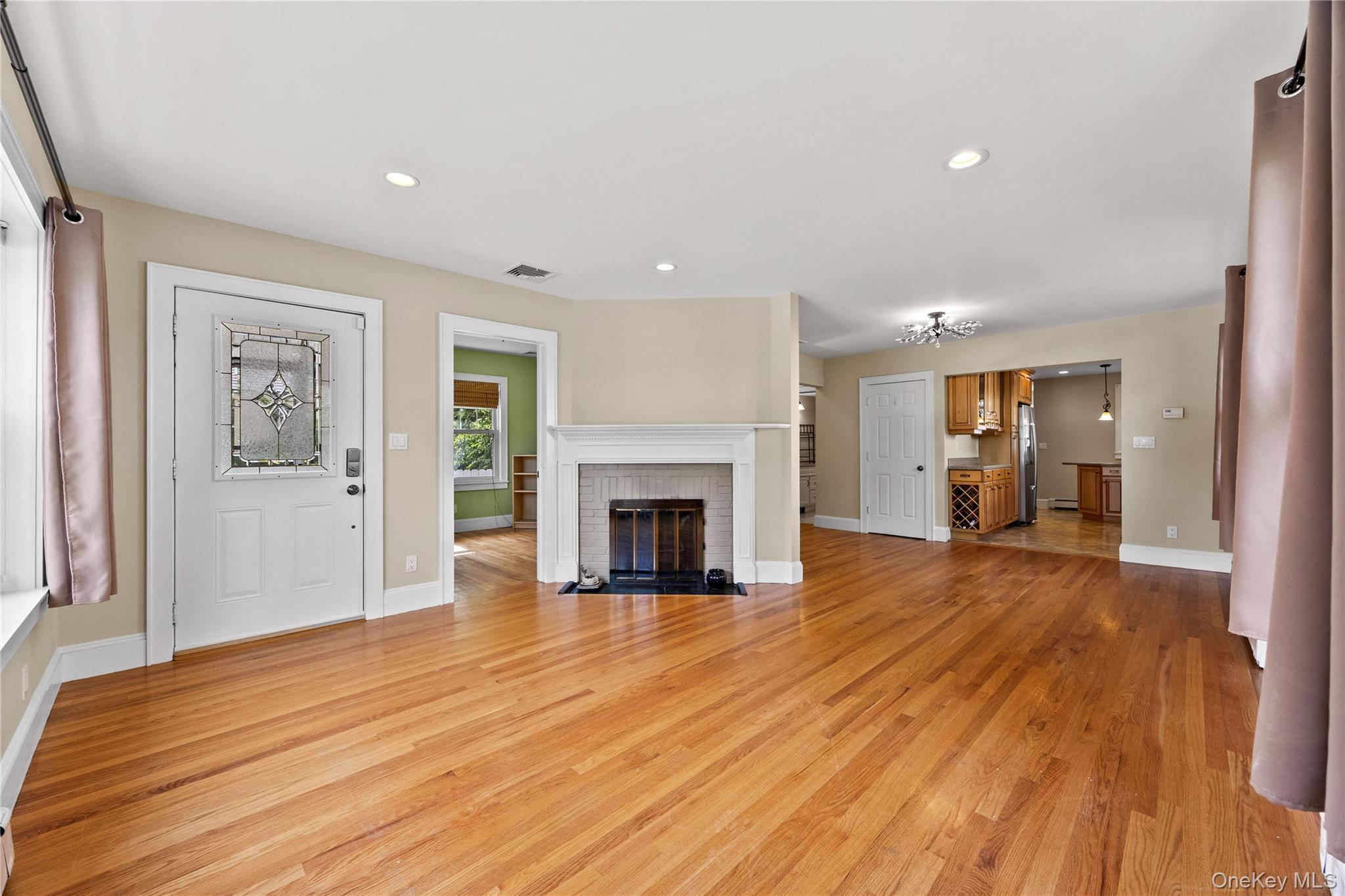 Single Family Pershing Avenue Nassau County, NY 11560, MLS-1019915-6