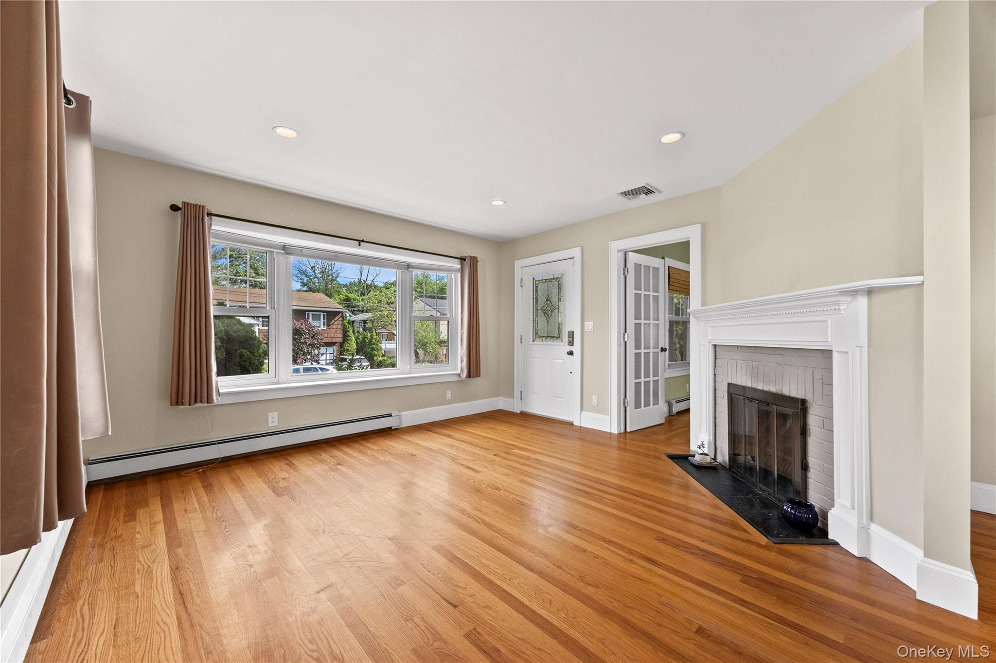 Single Family Pershing Avenue Nassau County, NY 11560, MLS-1019915-7