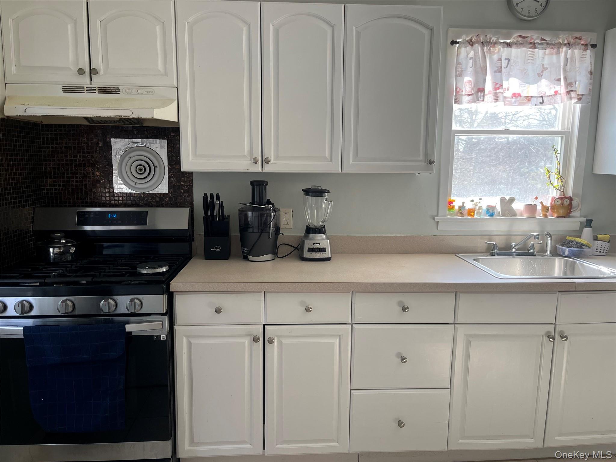 Single Family 2nd Avenue  Suffolk County, NY 11722, MLS-1019922-3