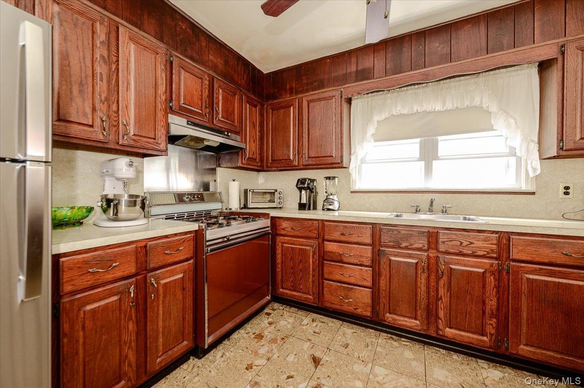 Single Family Lasalle Avenue Bronx, NY 10461, MLS-1019927-16