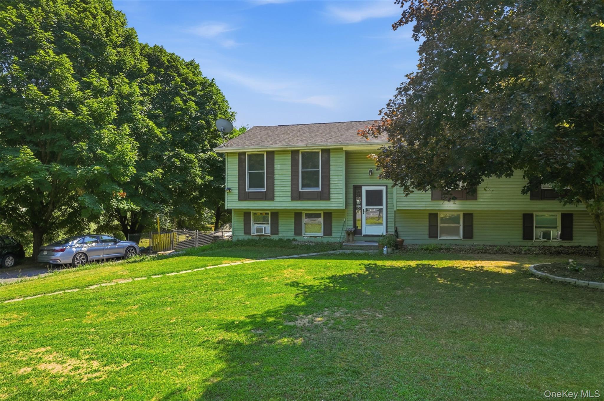 Single Family Riverside Drive  Ulster County, NY 12566, MLS-1019939-2