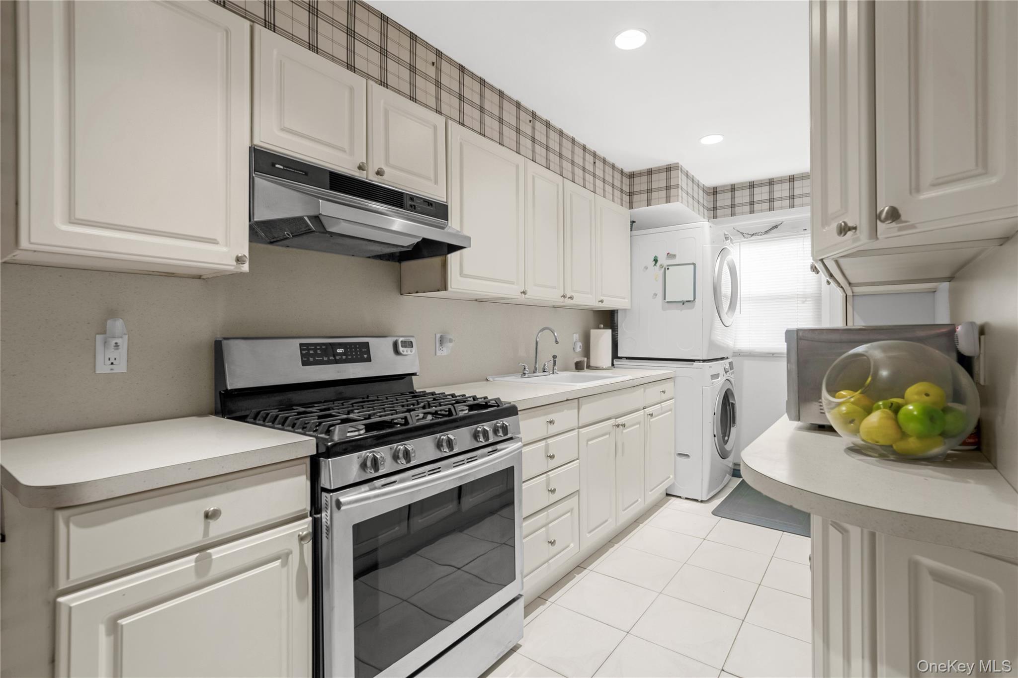 Single Family E 29th Street  Brooklyn, NY 11229, MLS-1019954-6