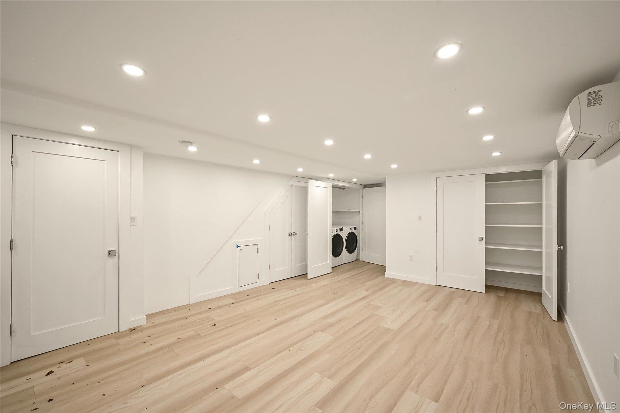 Single Family 76th Avenue Queens, NY 11367, MLS-1019955-11