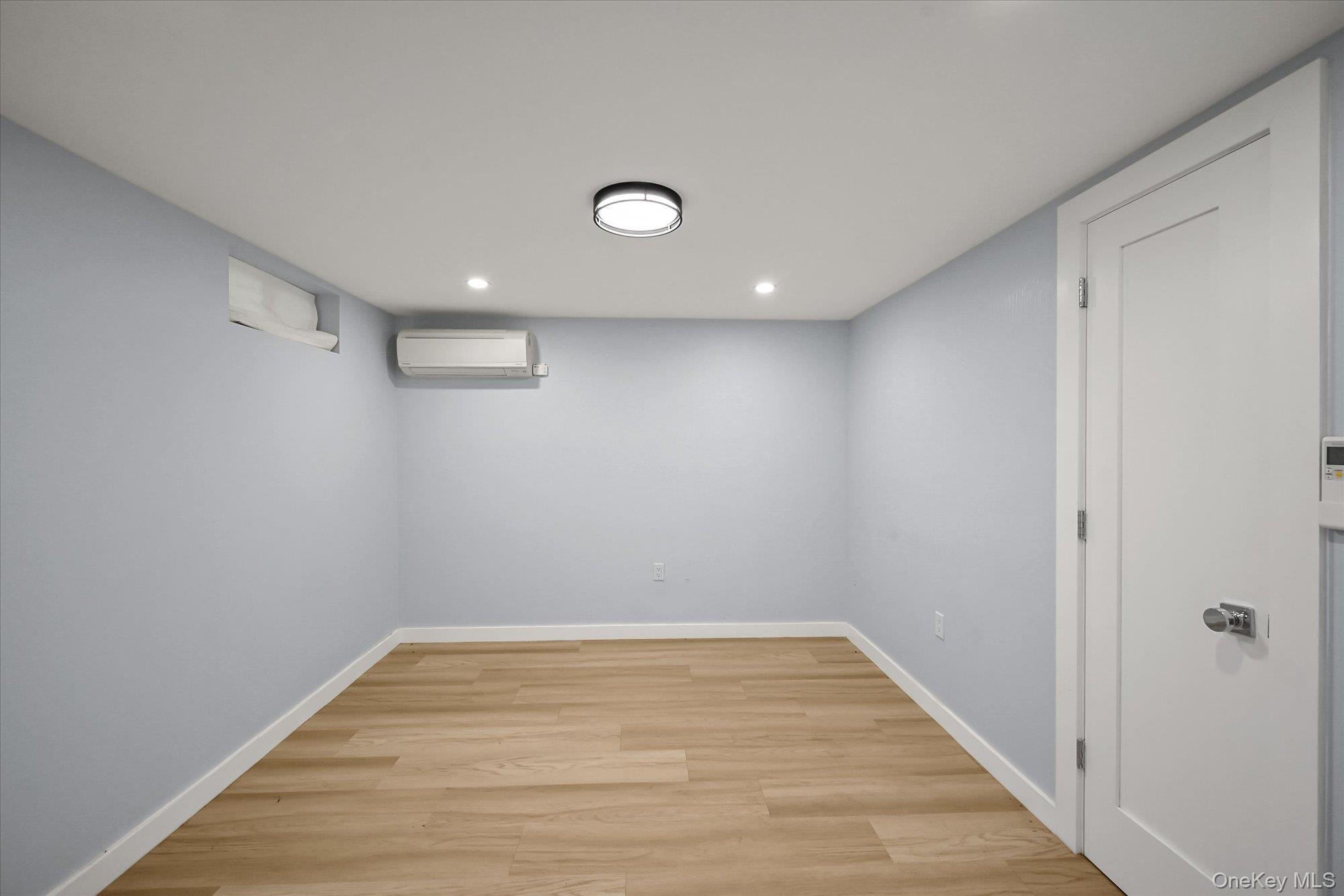Single Family 76th Avenue Queens, NY 11367, MLS-1019955-12
