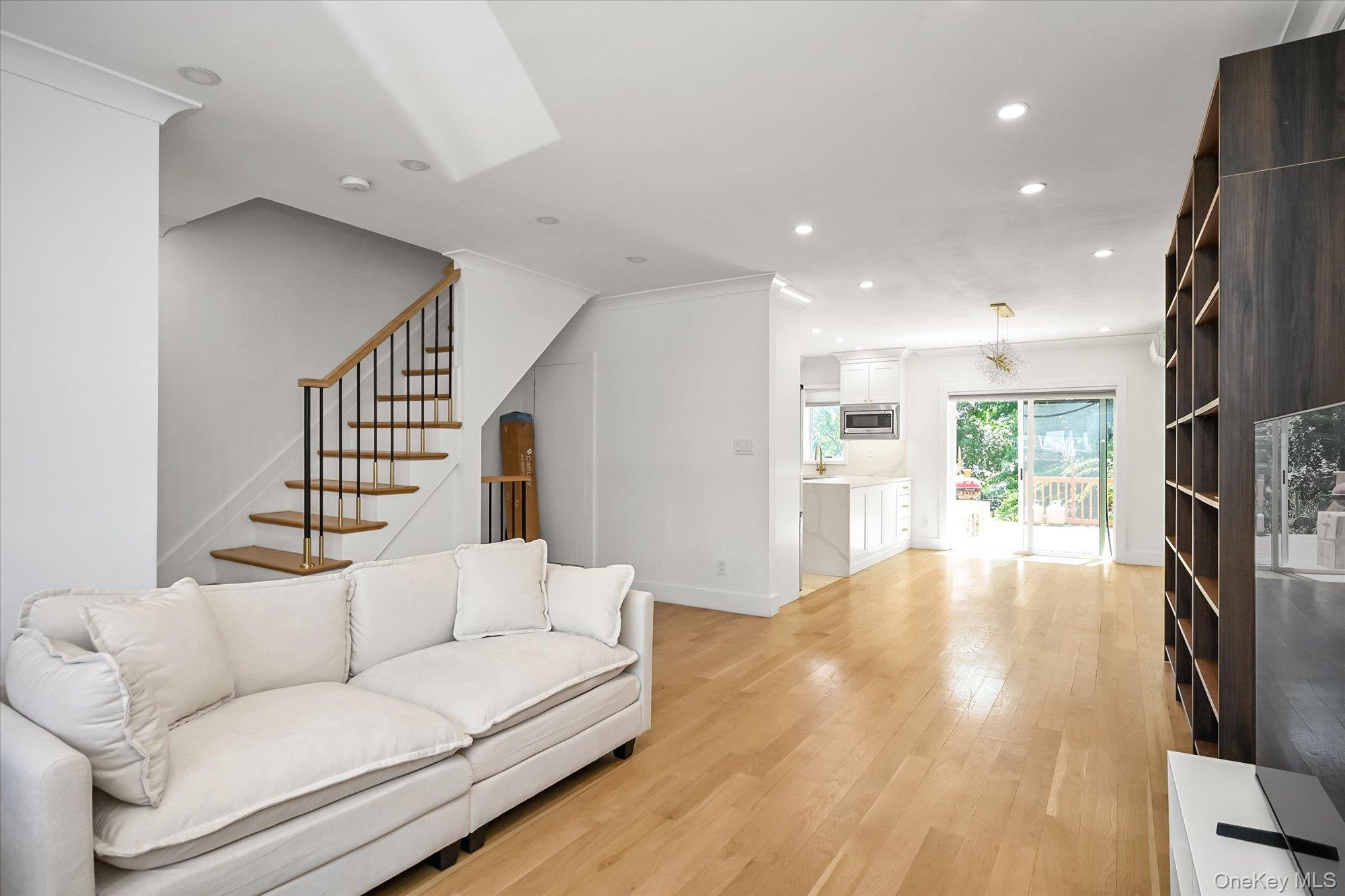 Single Family 76th Avenue Queens, NY 11367, MLS-1019955-2