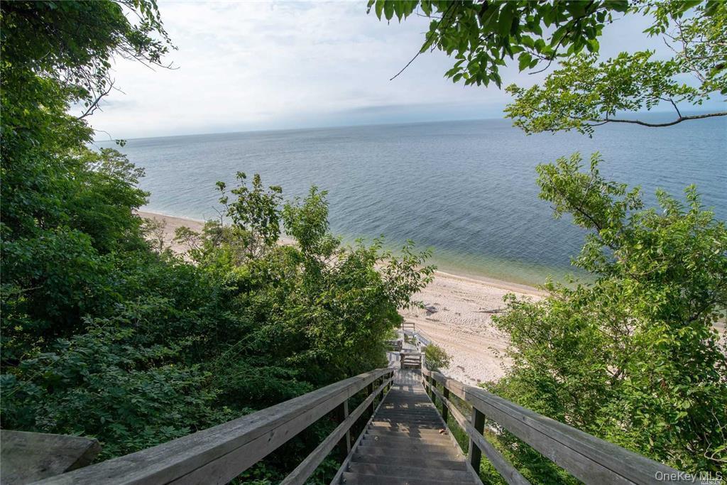 Single Family Pheasant Court Suffolk County, NY 11901, MLS-1019957-41