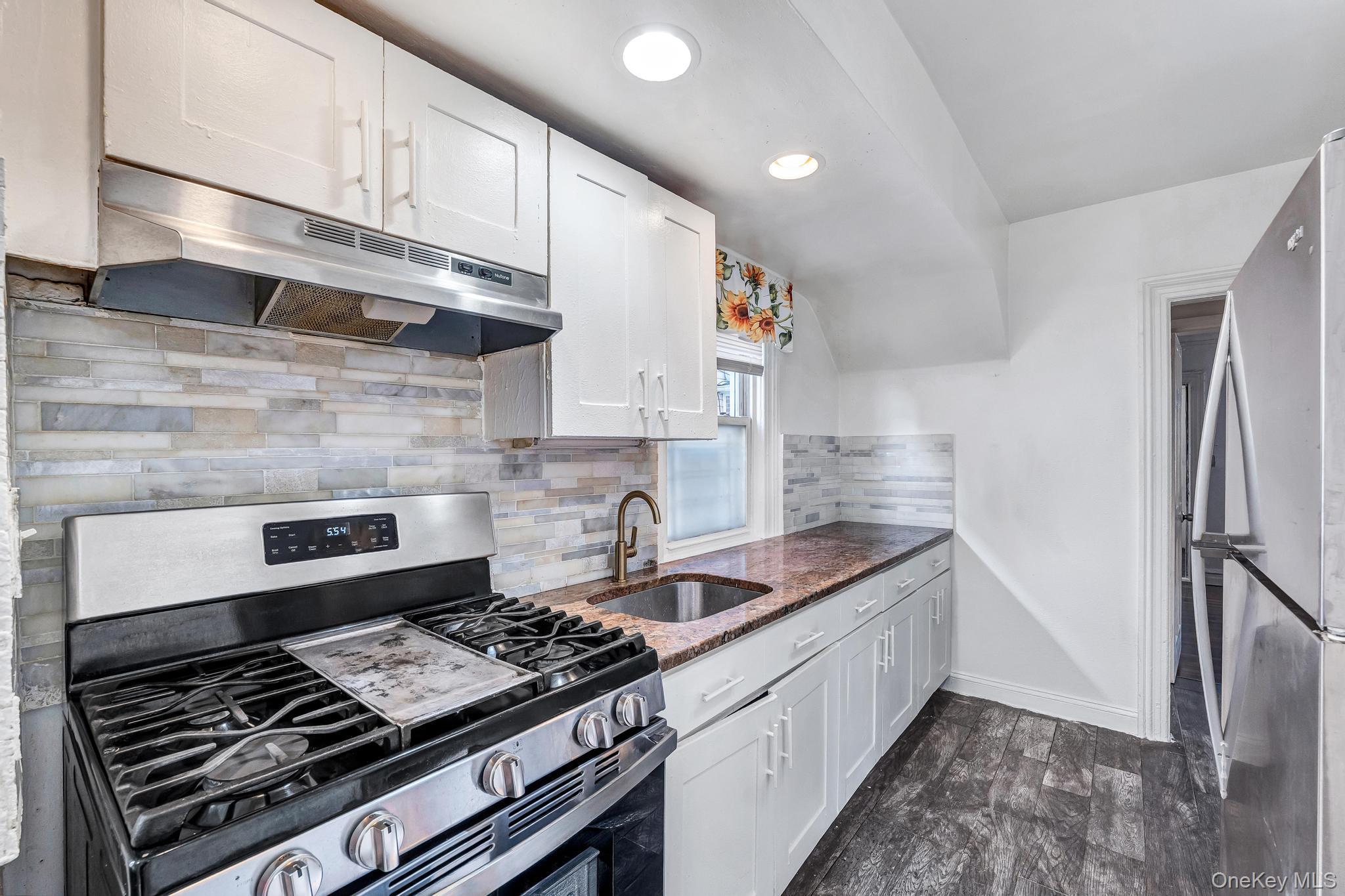 Single Family Hering Avenue Bronx, NY 10461, MLS-1019989-14