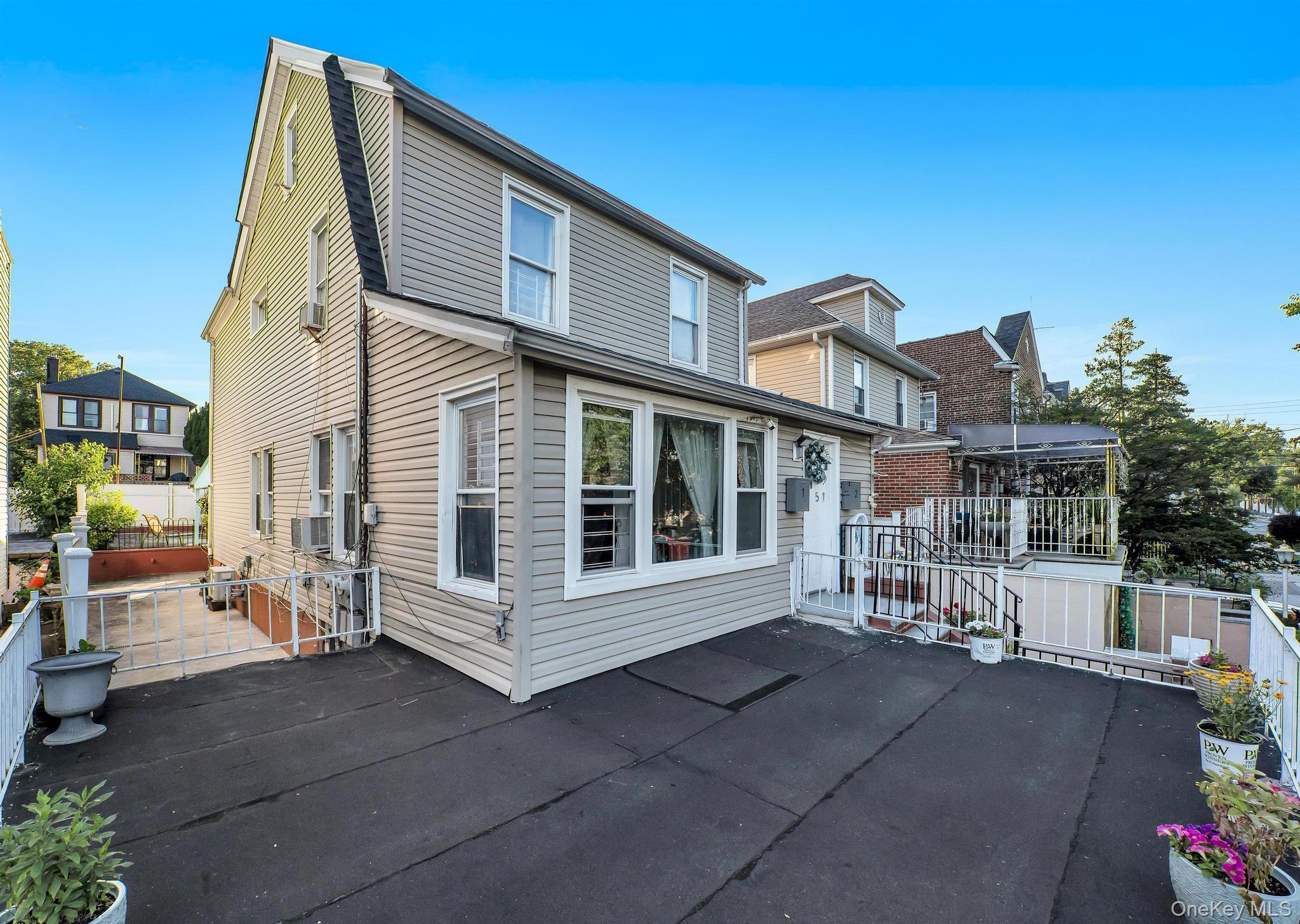Single Family Hering Avenue Bronx, NY 10461, MLS-1019989-3