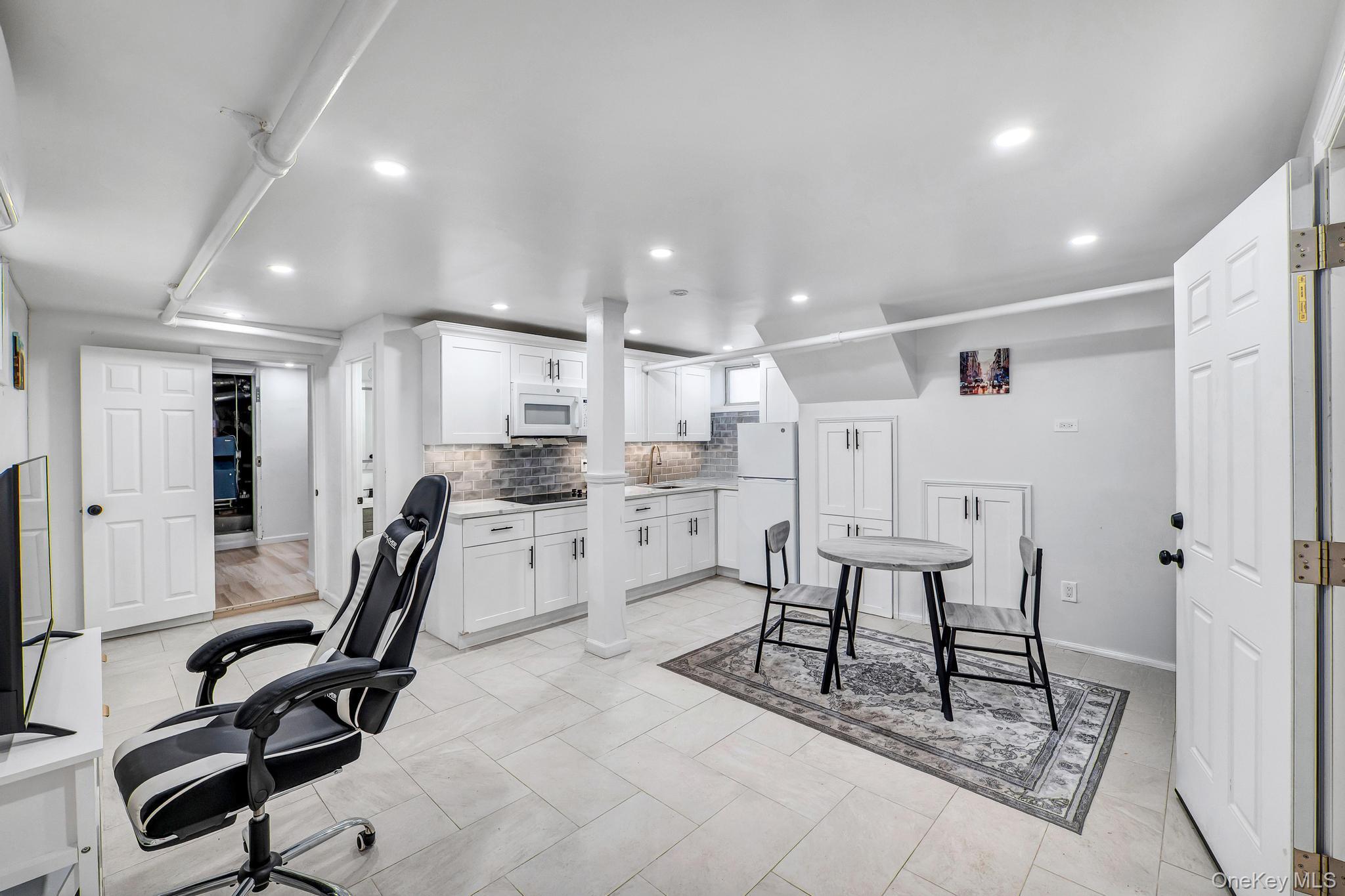 Single Family Hering Avenue Bronx, NY 10461, MLS-1019989-37