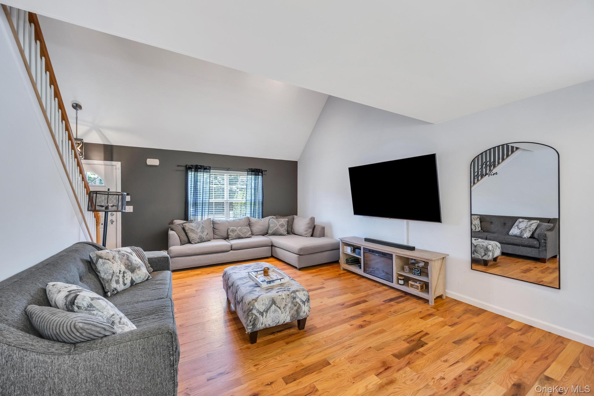 Single Family The Green Suffolk County, NY 11967, MLS-1019996-10