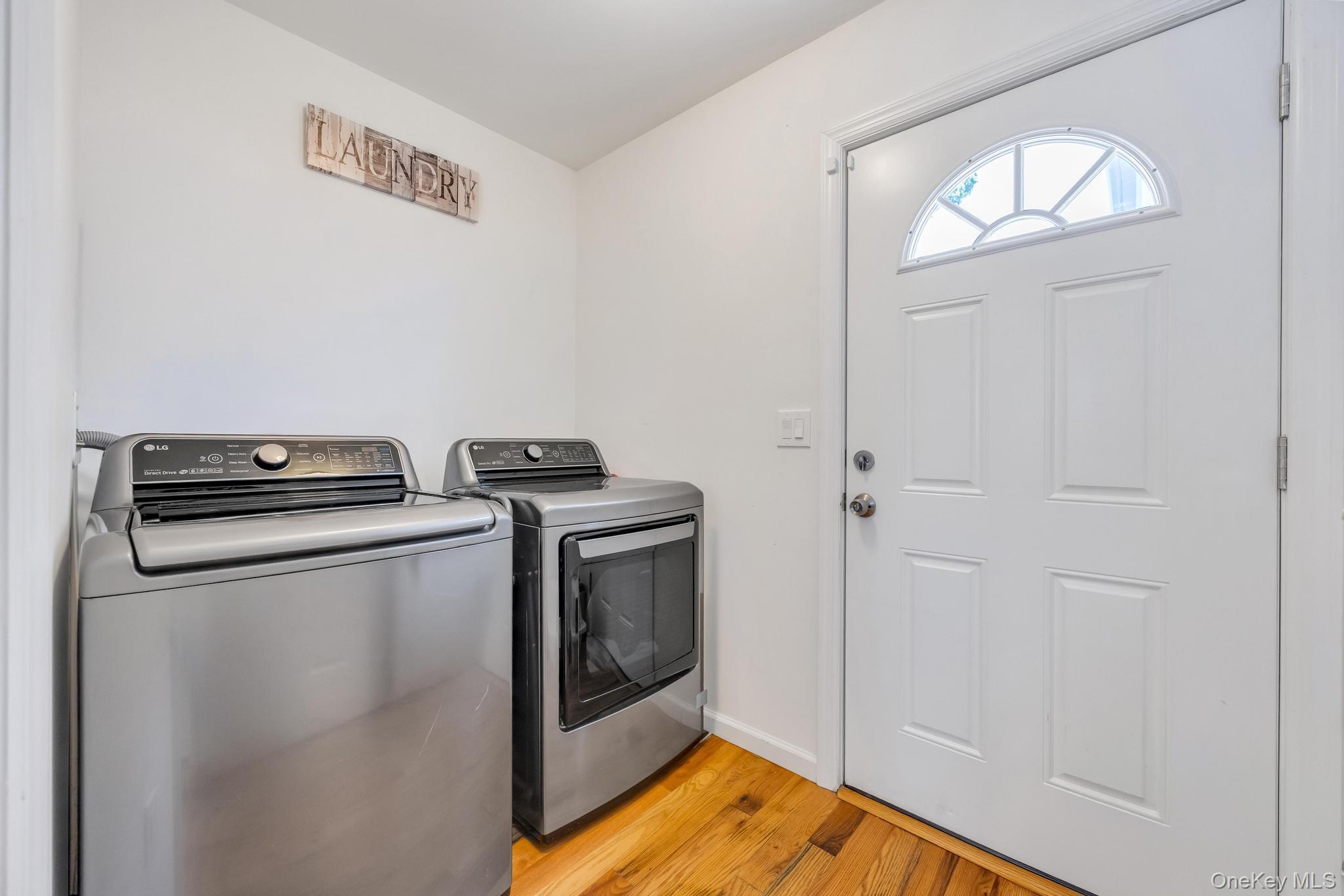 Single Family The Green Suffolk County, NY 11967, MLS-1019996-18