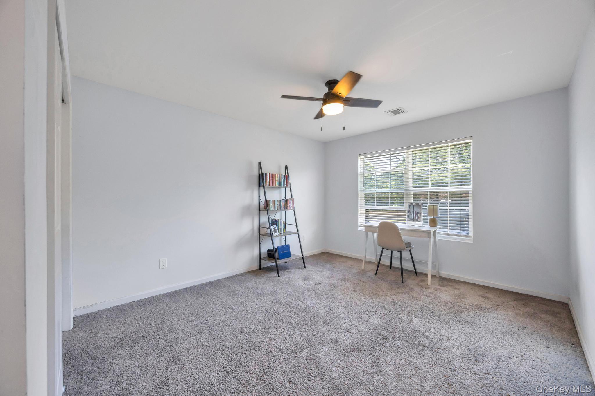 Single Family The Green Suffolk County, NY 11967, MLS-1019996-21