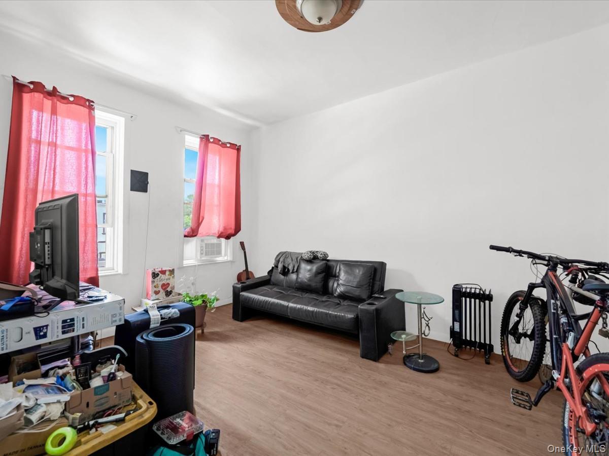 Single Family Lincoln Avenue Brooklyn, NY 11208, MLS-1020021-15