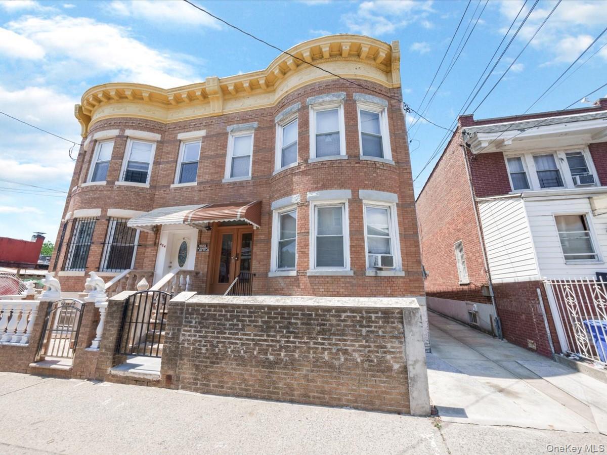 Single Family Lincoln Avenue Brooklyn, NY 11208, MLS-1020021-2
