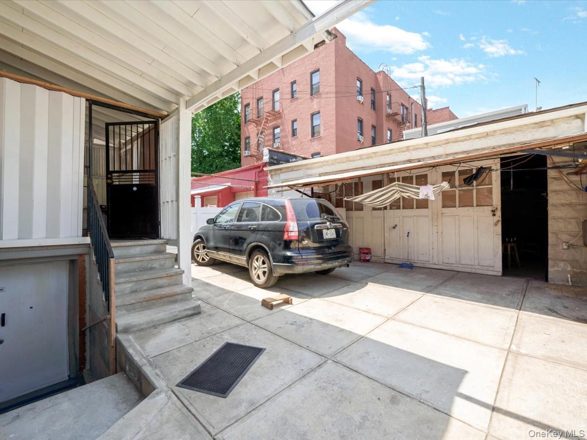 Single Family Lincoln Avenue  Brooklyn, NY 11208, MLS-1020021-23
