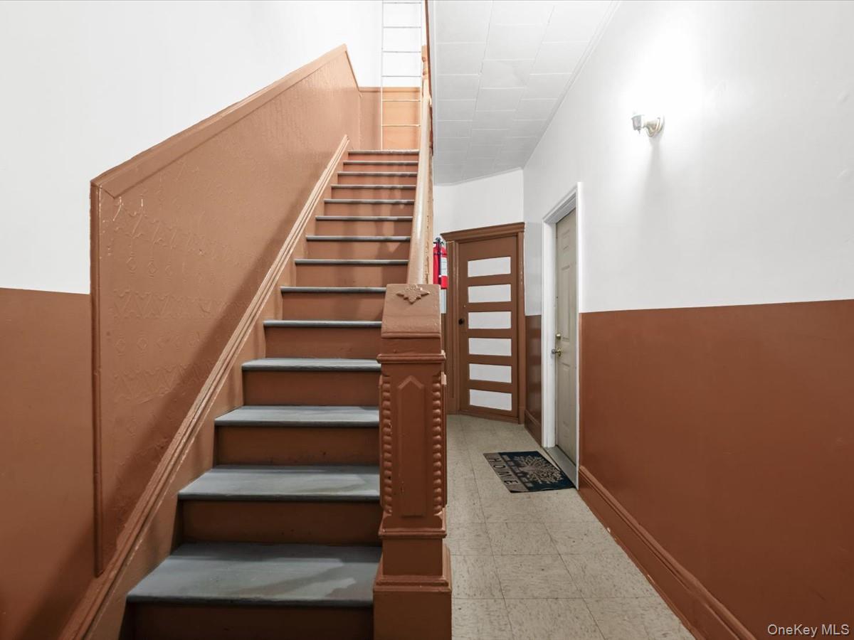 Single Family Lincoln Avenue Brooklyn, NY 11208, MLS-1020021-4