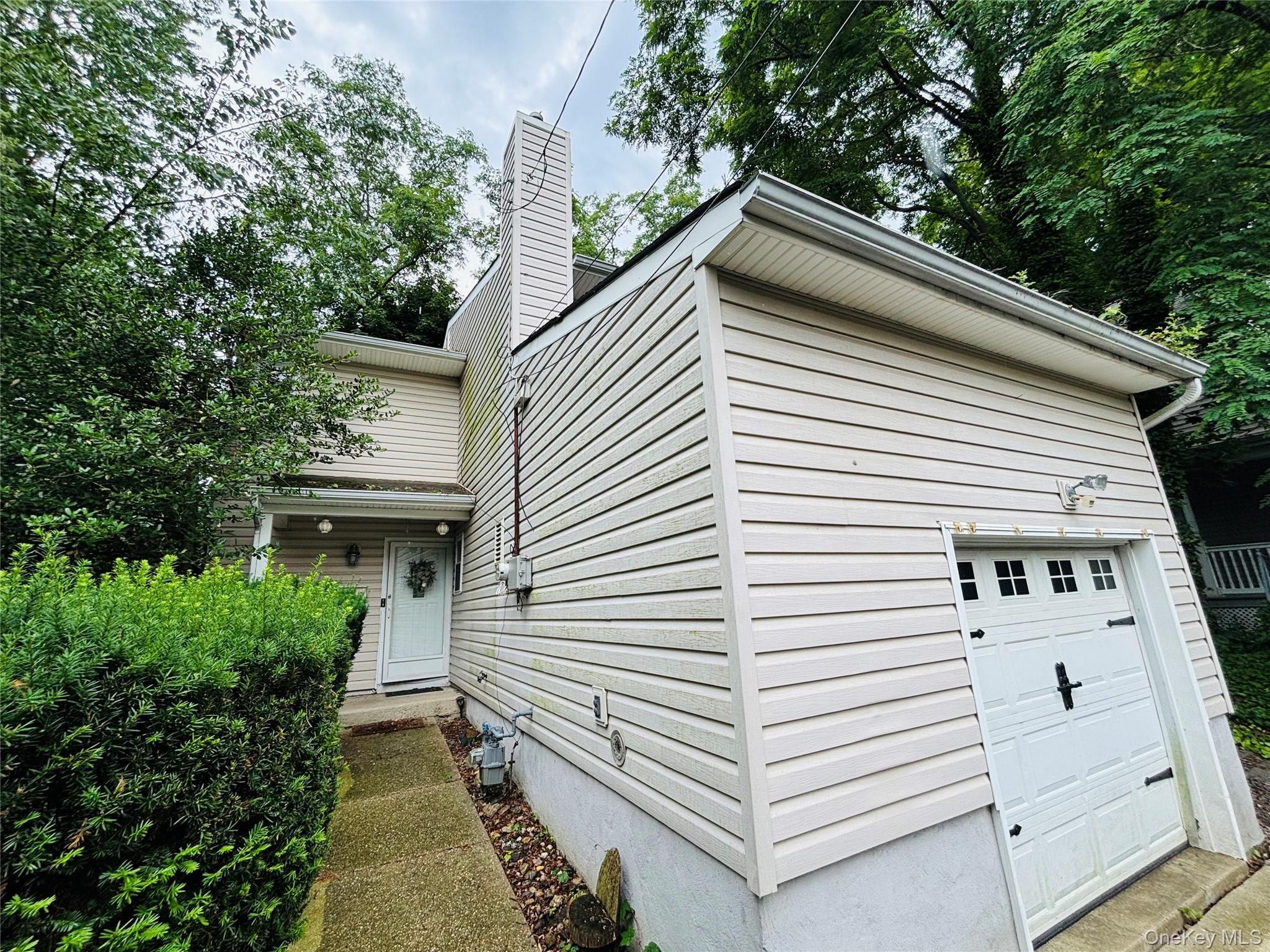 Single Family Altamont Avenue  Nassau County, NY 11579, MLS-1020045-23