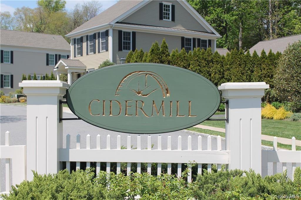 Single Family Cider Mill Circle  Westchester County, NY 10504, MLS-1020067-37
