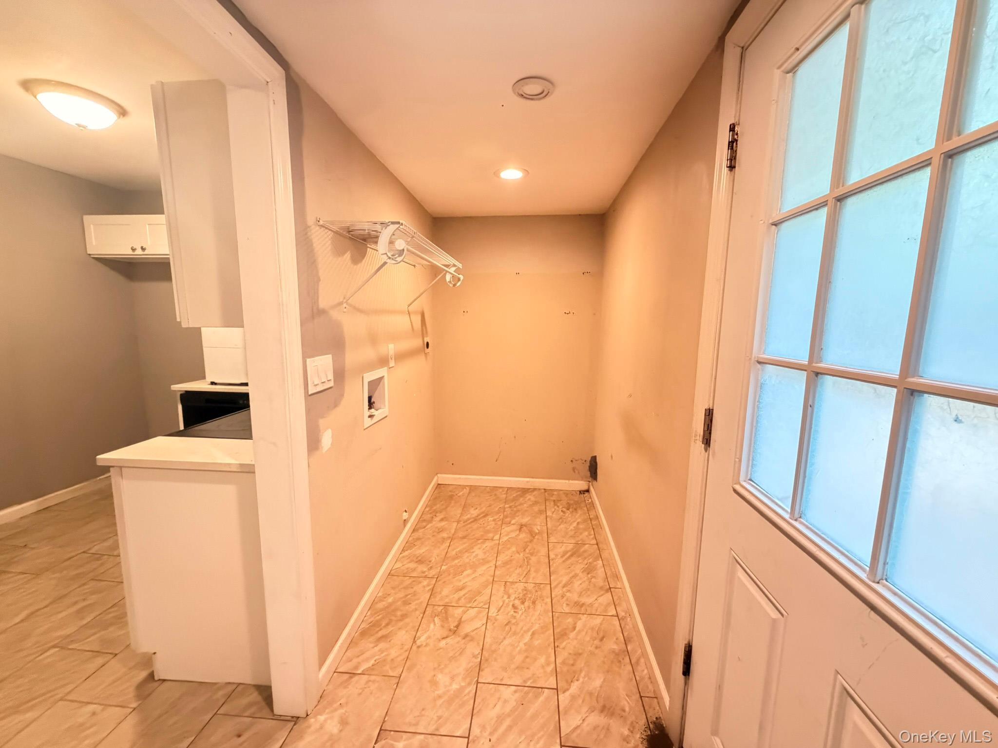 Single Family Lynbrook Drive  Suffolk County, NY 11789, MLS-1020086-10