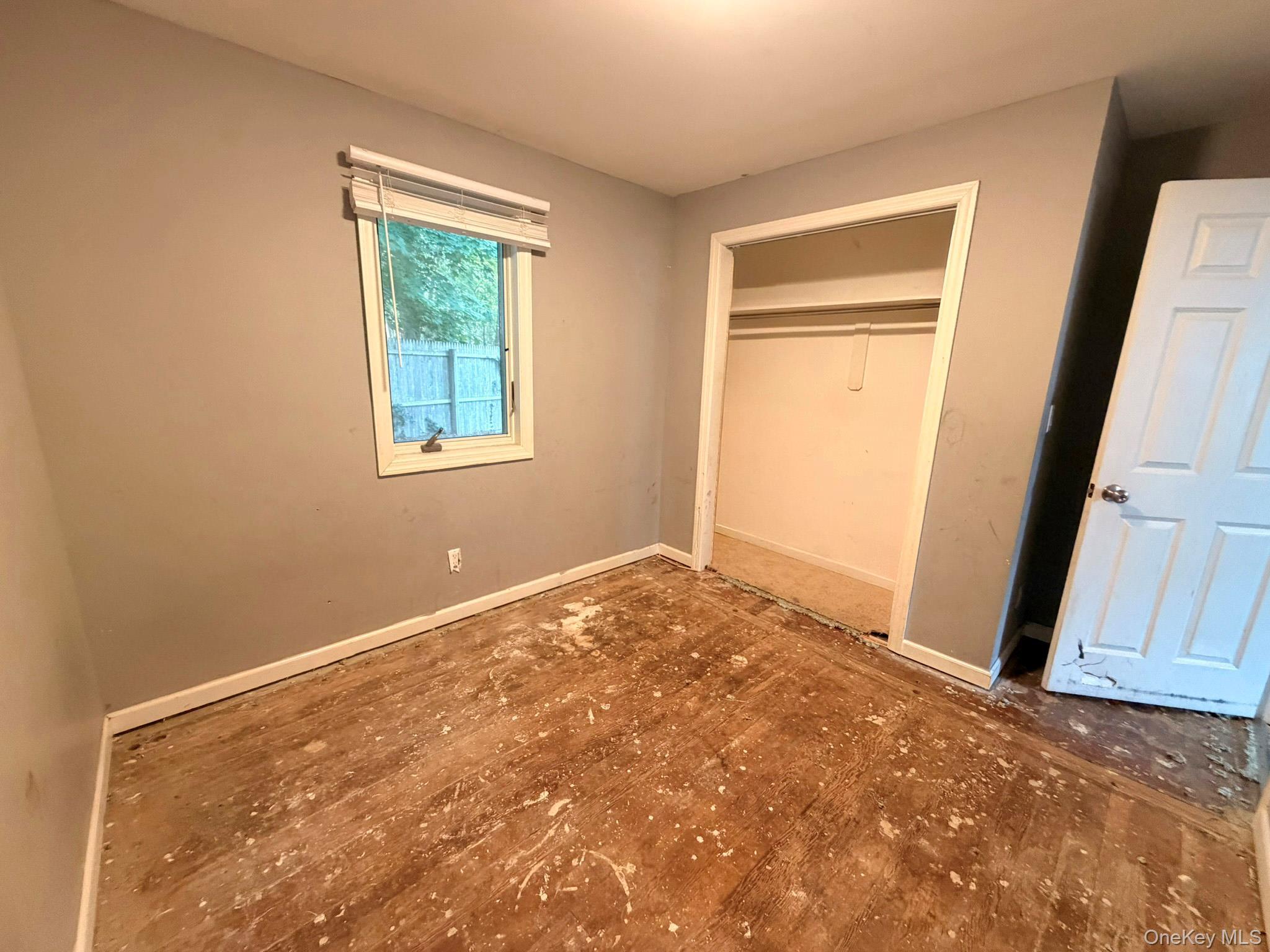 Single Family Lynbrook Drive  Suffolk County, NY 11789, MLS-1020086-14