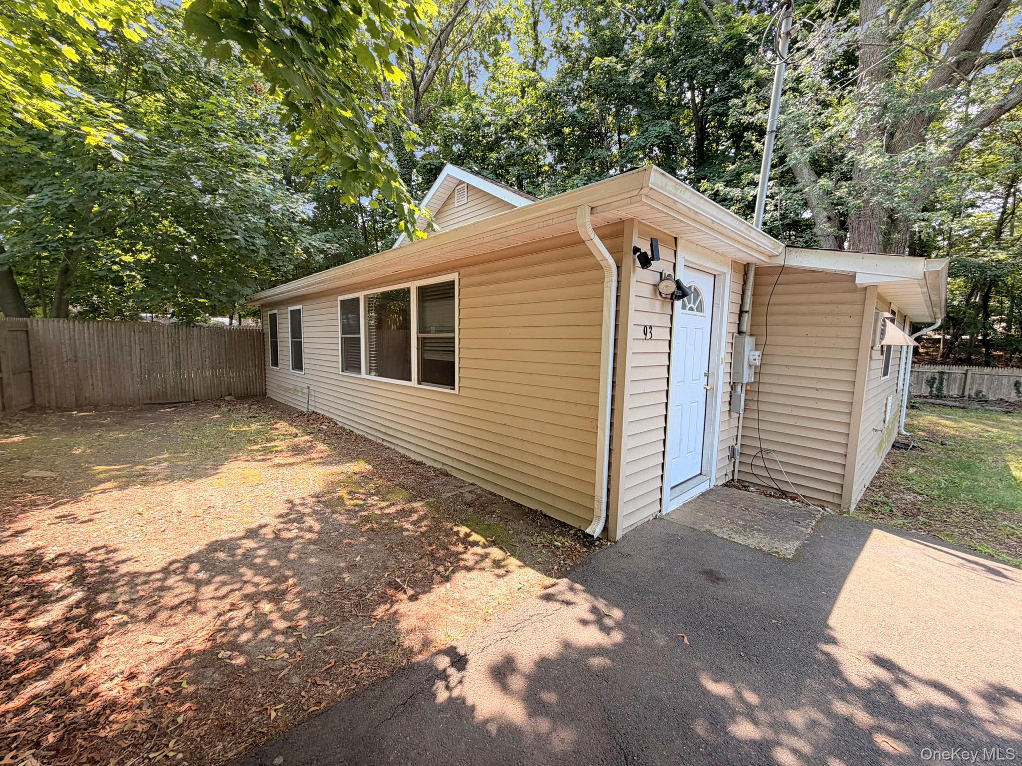 Single Family Lynbrook Drive  Suffolk County, NY 11789, MLS-1020086-2