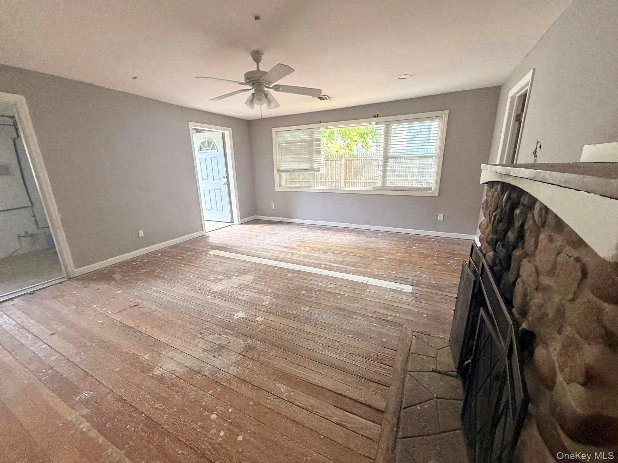 Single Family Lynbrook Drive  Suffolk County, NY 11789, MLS-1020086-5