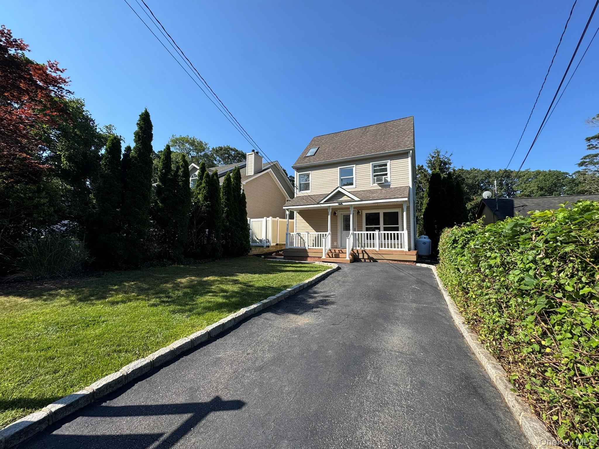 Single Family Magnolia Drive  Suffolk County, NY 11778, MLS-1020104-11
