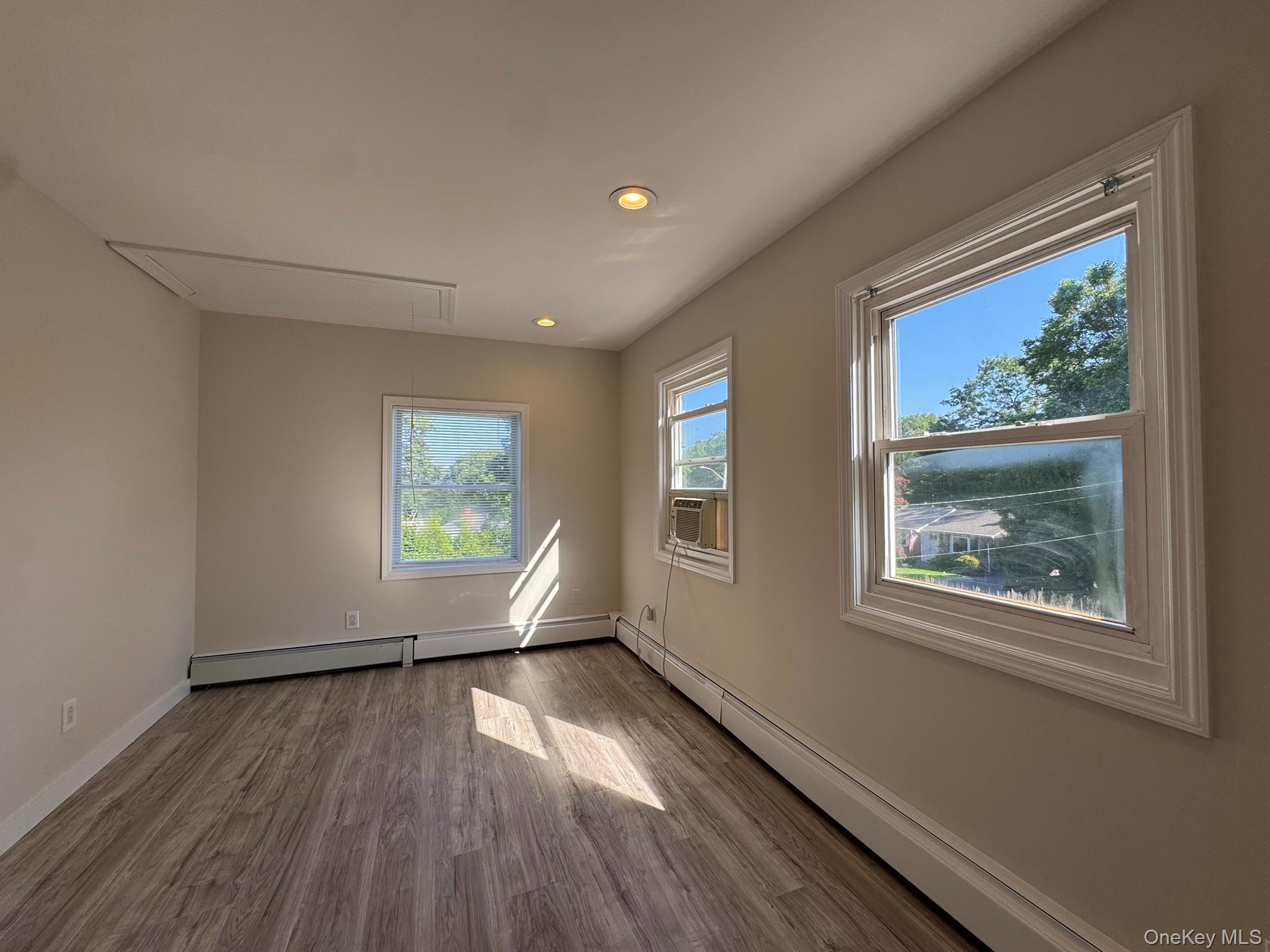 Single Family Magnolia Drive  Suffolk County, NY 11778, MLS-1020104-9