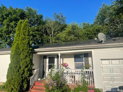 Single Family Leaf Avenue  Suffolk County, NY 11722, MLS-1020124-4