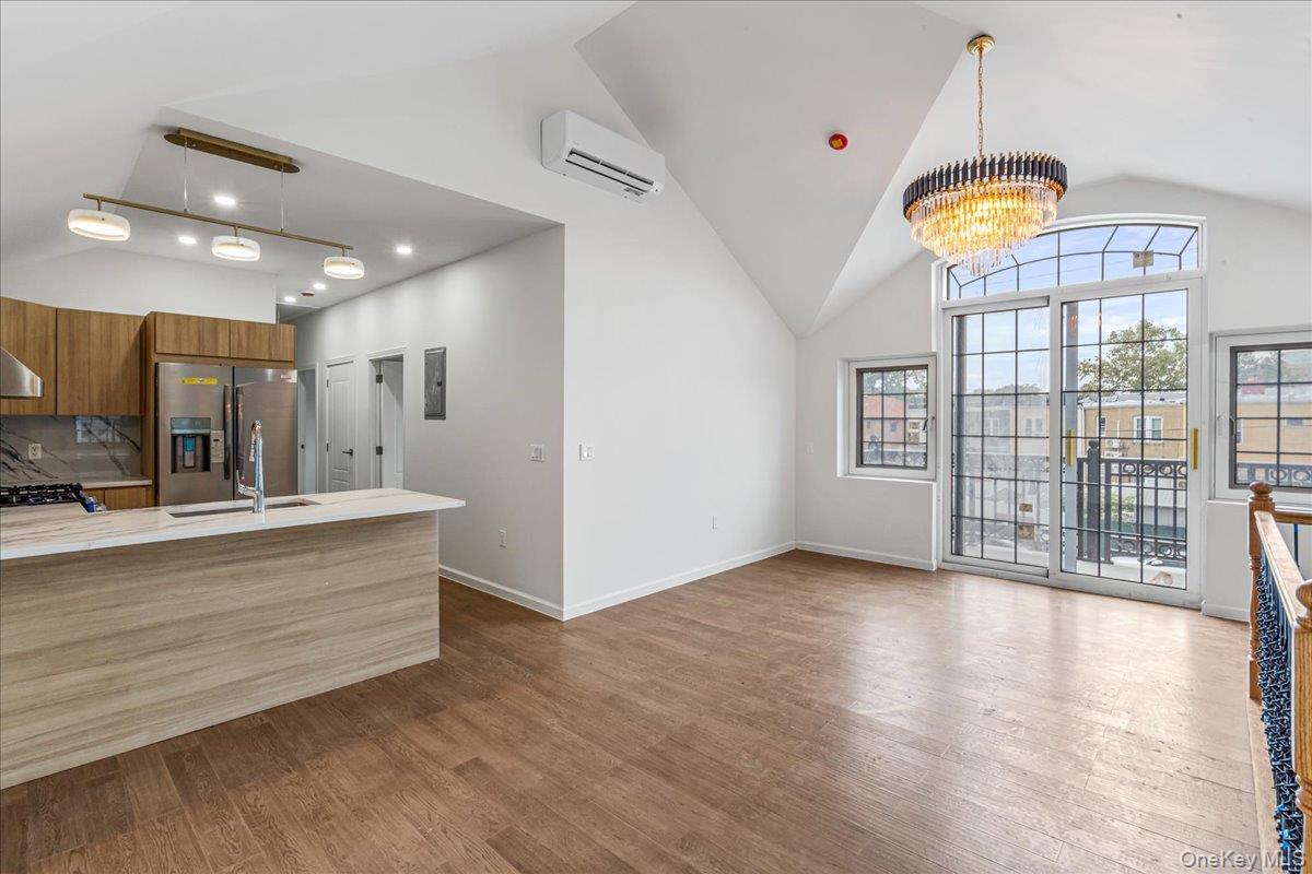 Single Family Hawtree Street Queens, NY 11417, MLS-1020223-19