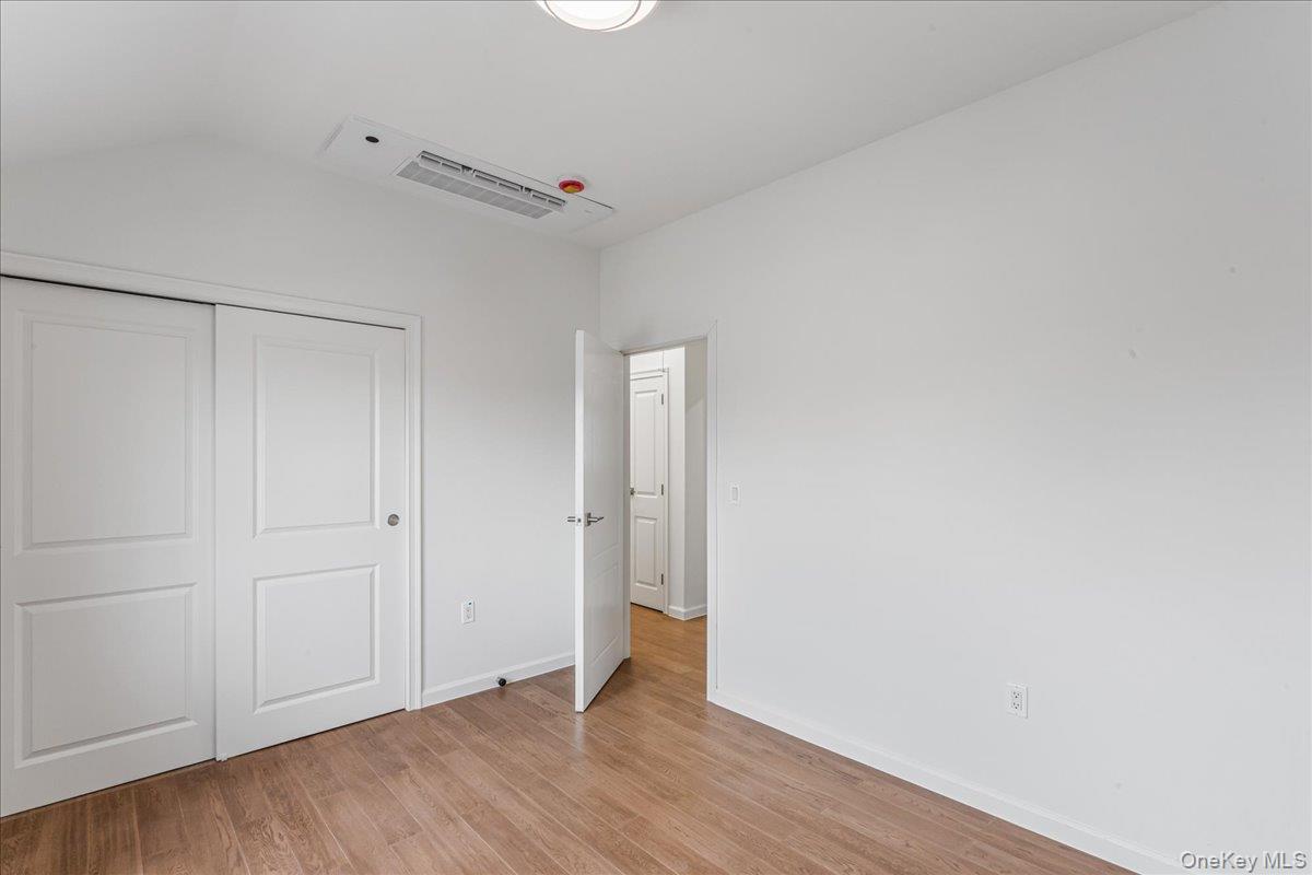 Single Family Hawtree Street Queens, NY 11417, MLS-1020223-27