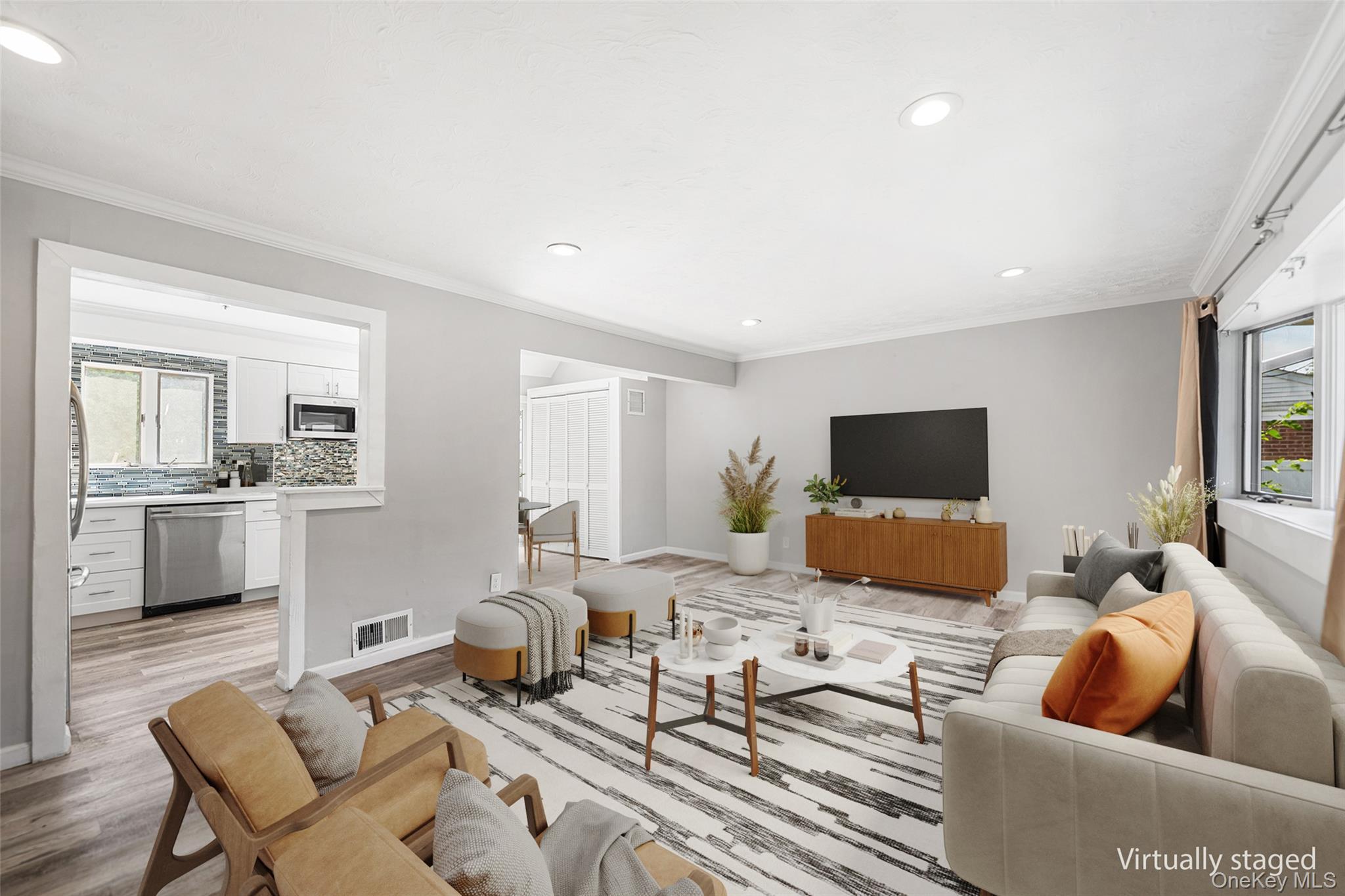 Single Family Sibley Place  Suffolk County, NY 11746, MLS-1020226-4