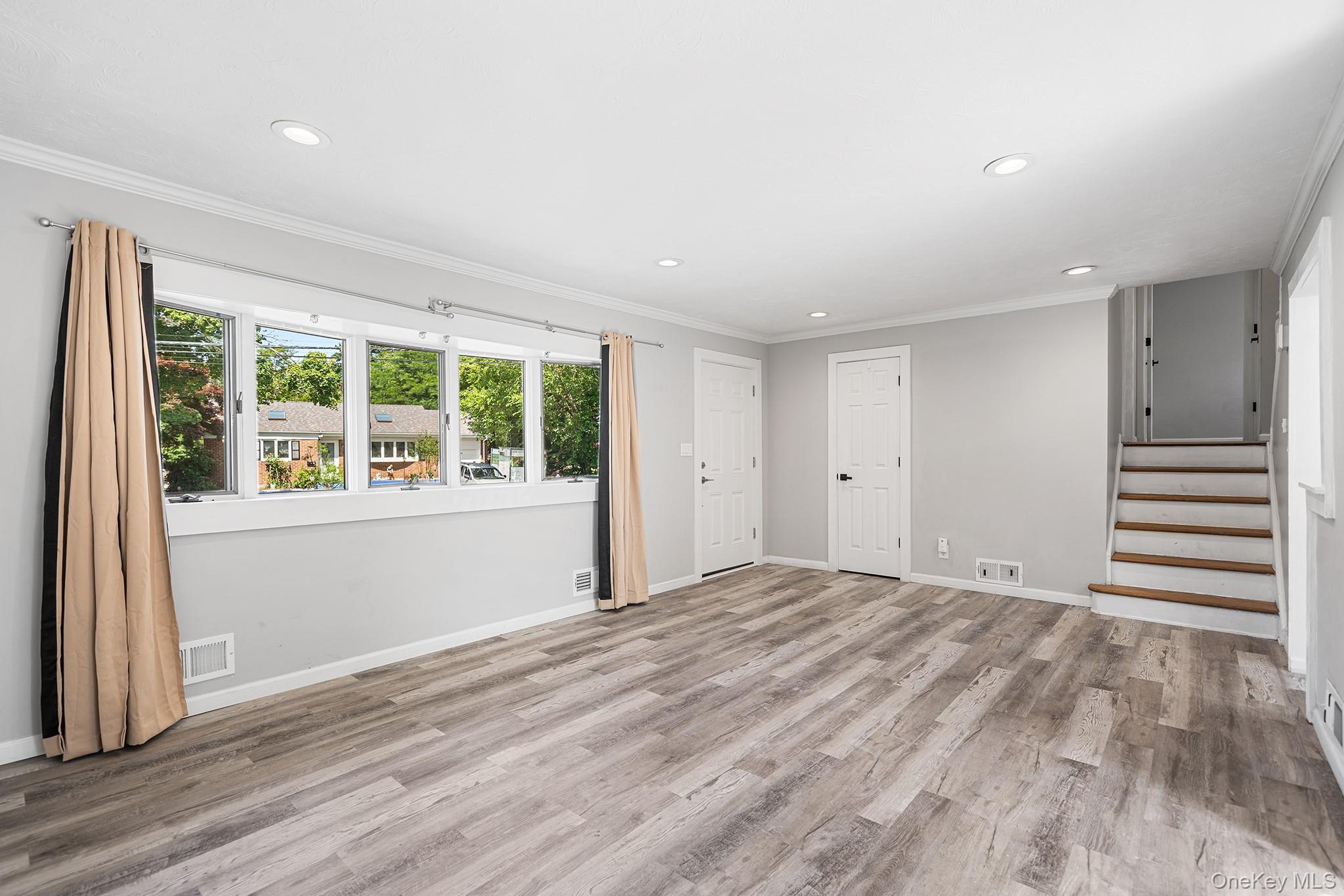Single Family Sibley Place  Suffolk County, NY 11746, MLS-1020226-9