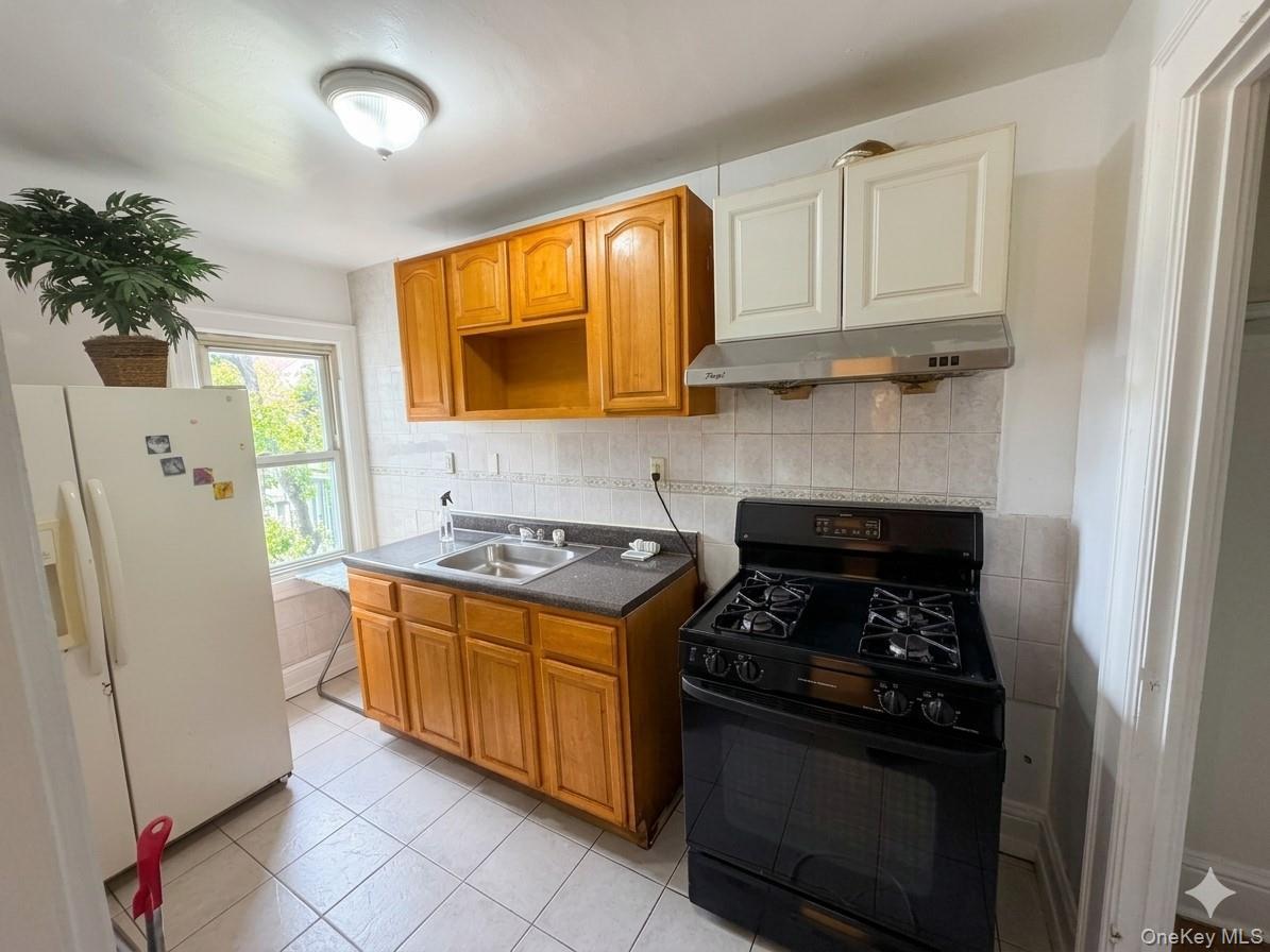 Single Family 165th Street Queens, NY 11432, MLS-1020233-3