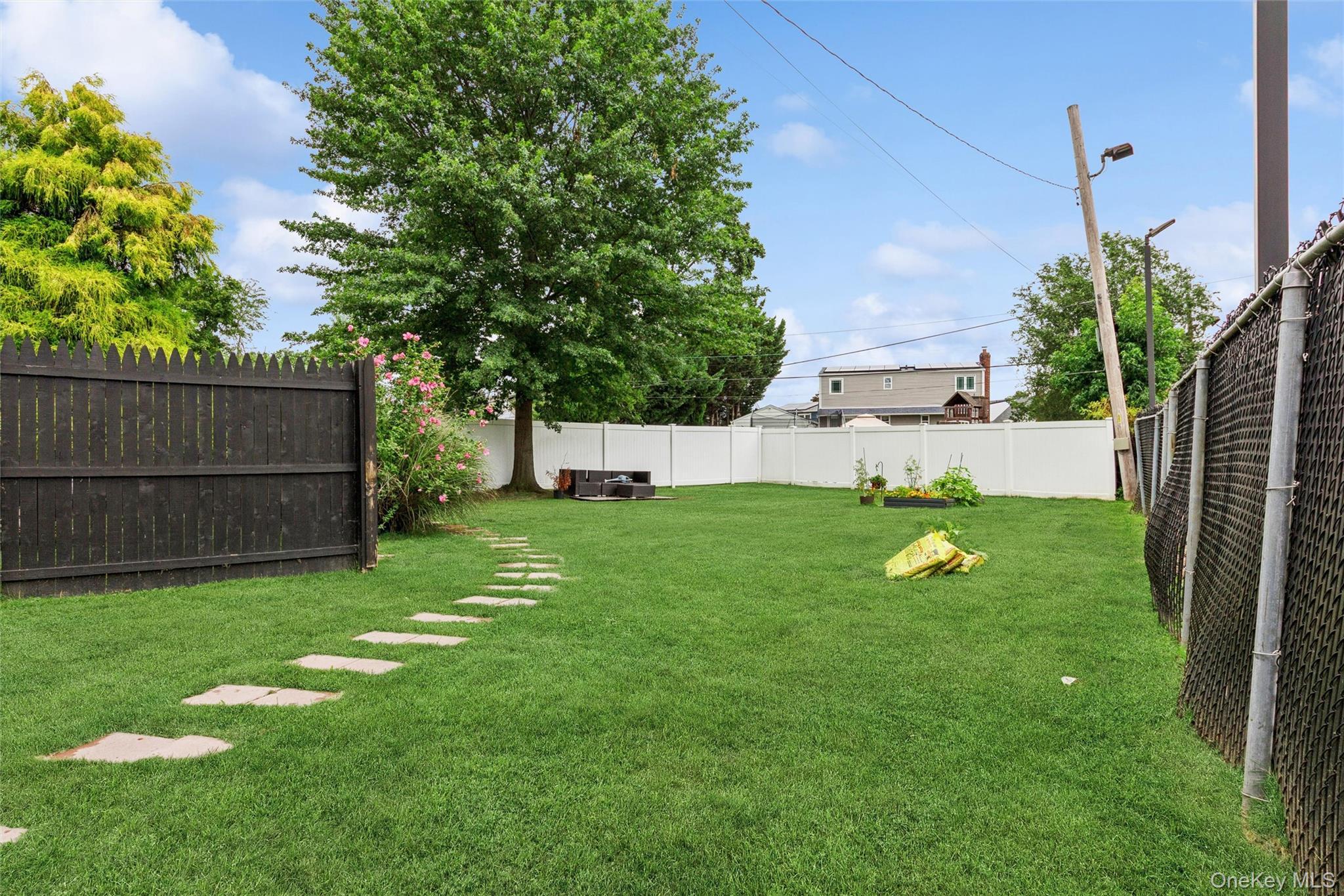 Single Family Merrick Avenue Nassau County, NY 11554, MLS-1020241-21