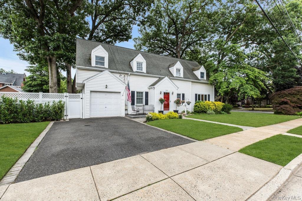 Single Family Stuart Street  Nassau County, NY 11563, MLS-1020259-2