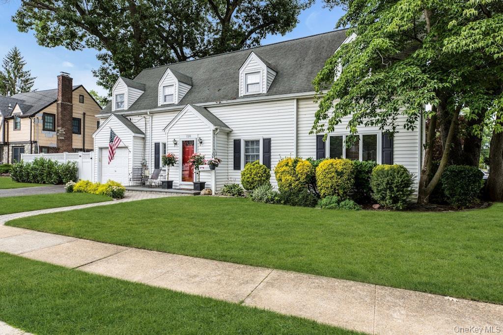 Single Family Stuart Street  Nassau County, NY 11563, MLS-1020259-3