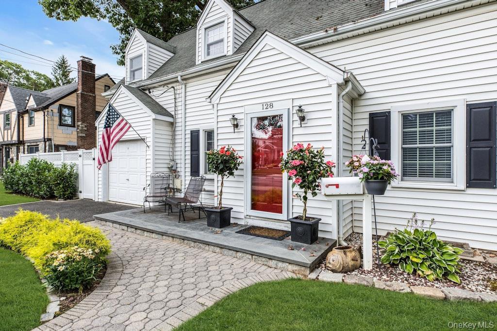 Single Family Stuart Street  Nassau County, NY 11563, MLS-1020259-4